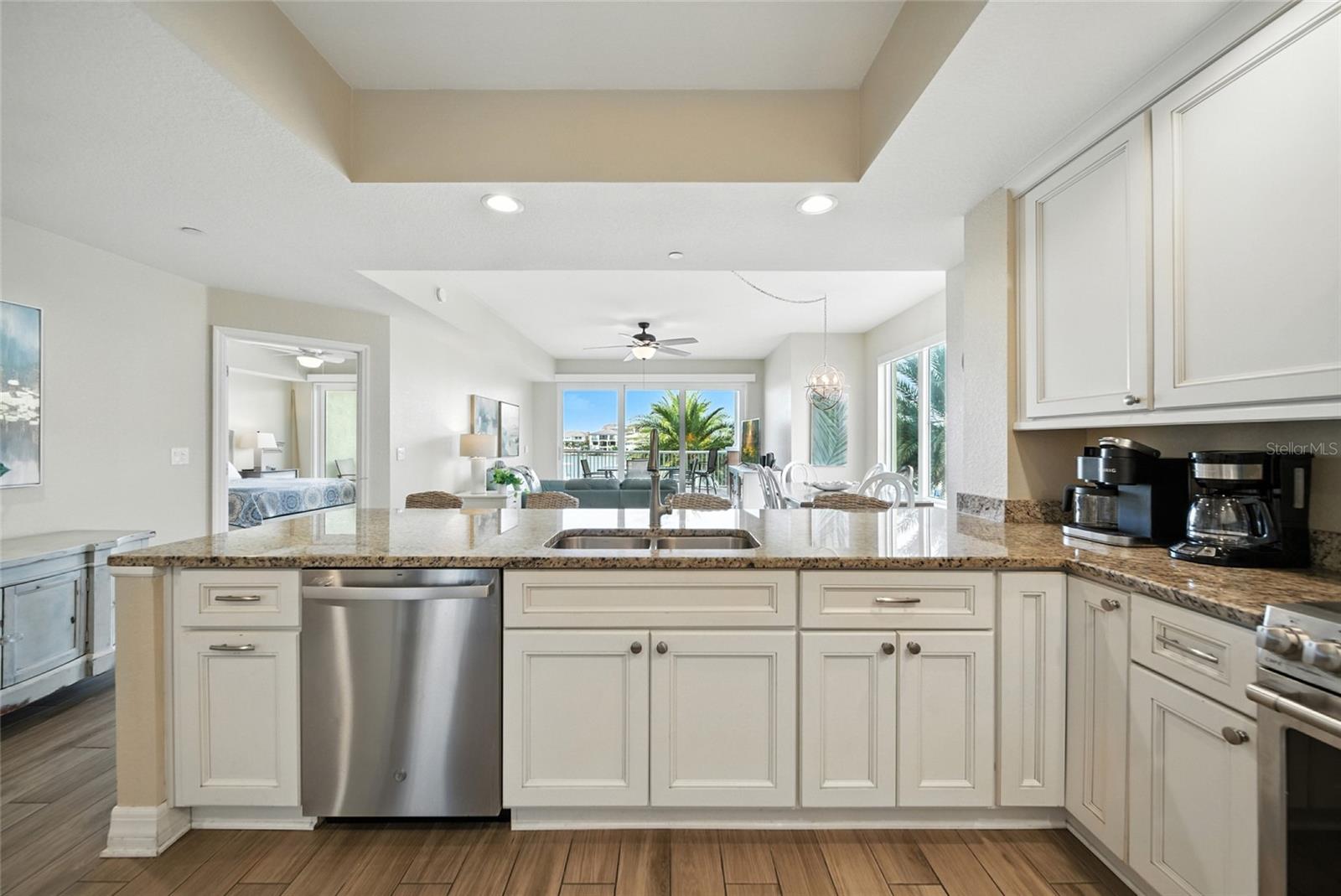 706 BAYWAY BLVD #203