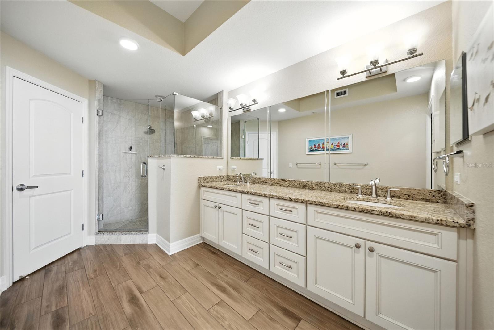 706 BAYWAY BLVD #203