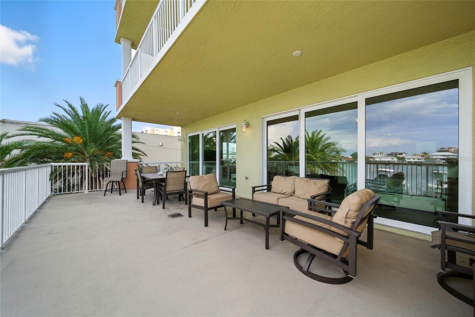 706 BAYWAY BLVD #203