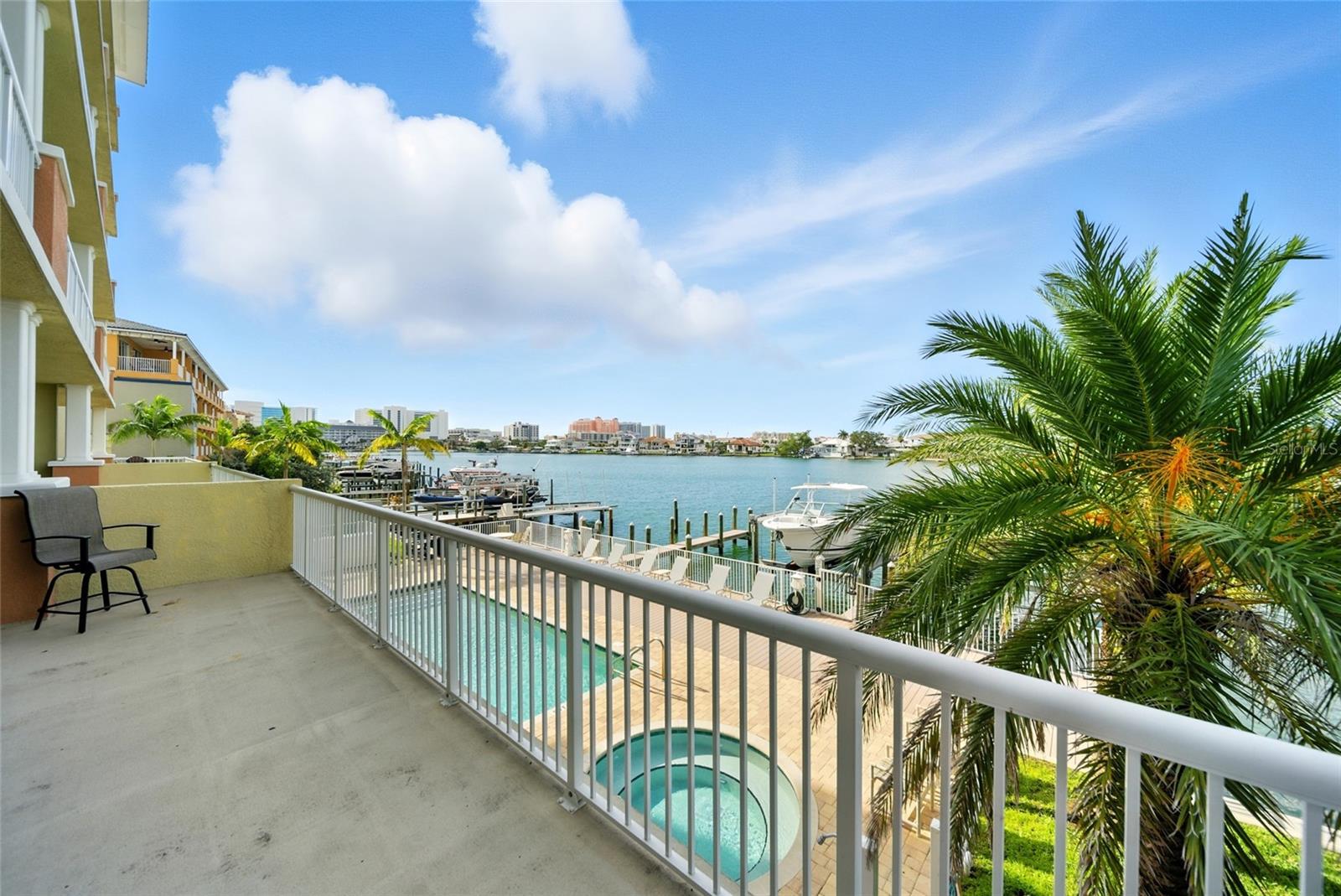706 BAYWAY BLVD #203