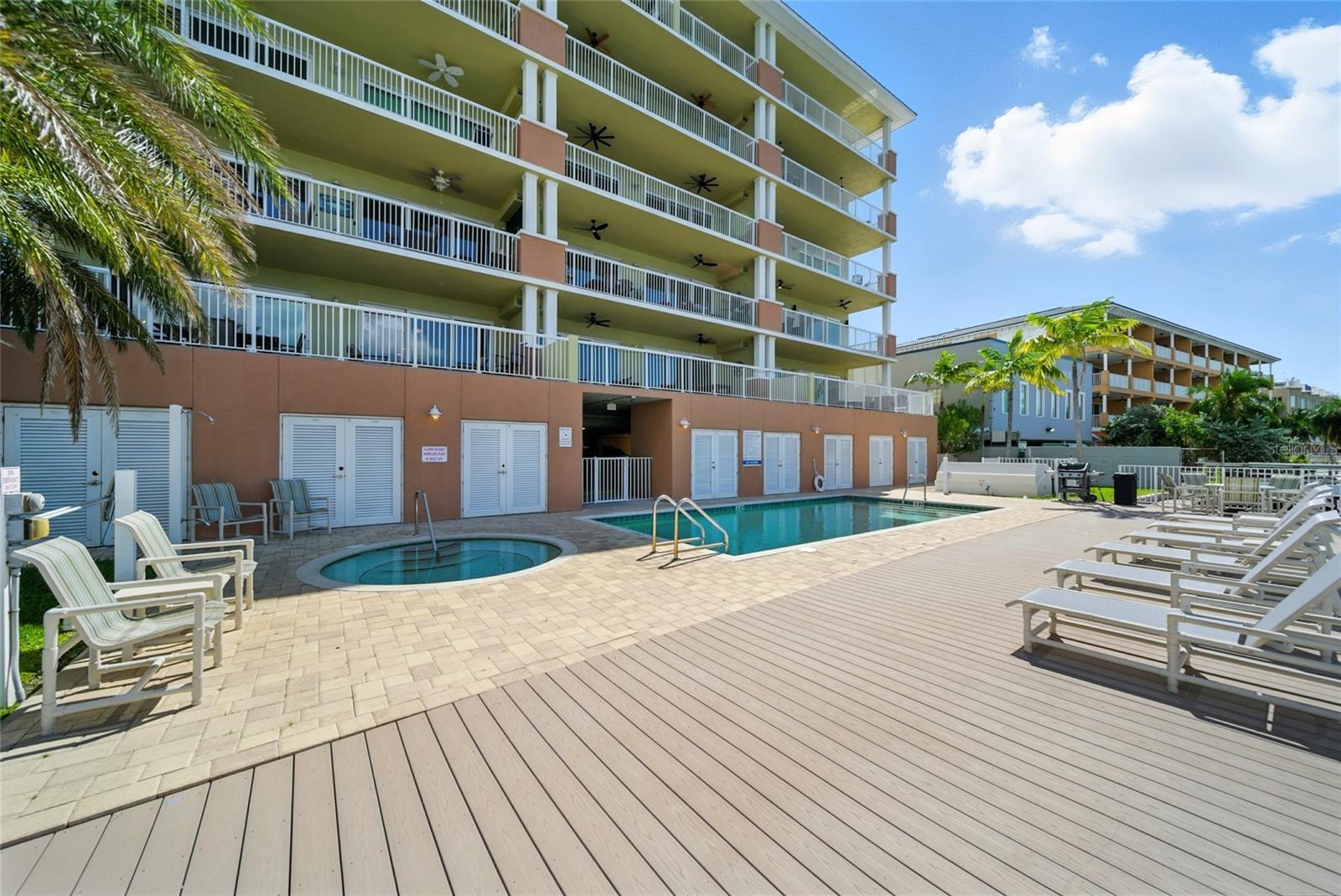 706 BAYWAY BLVD #203