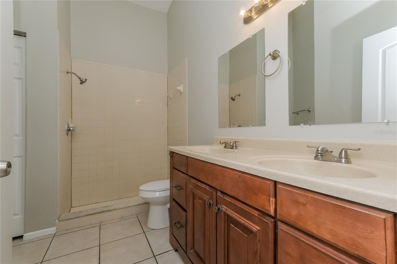 13424 SILVERCREEK DR
