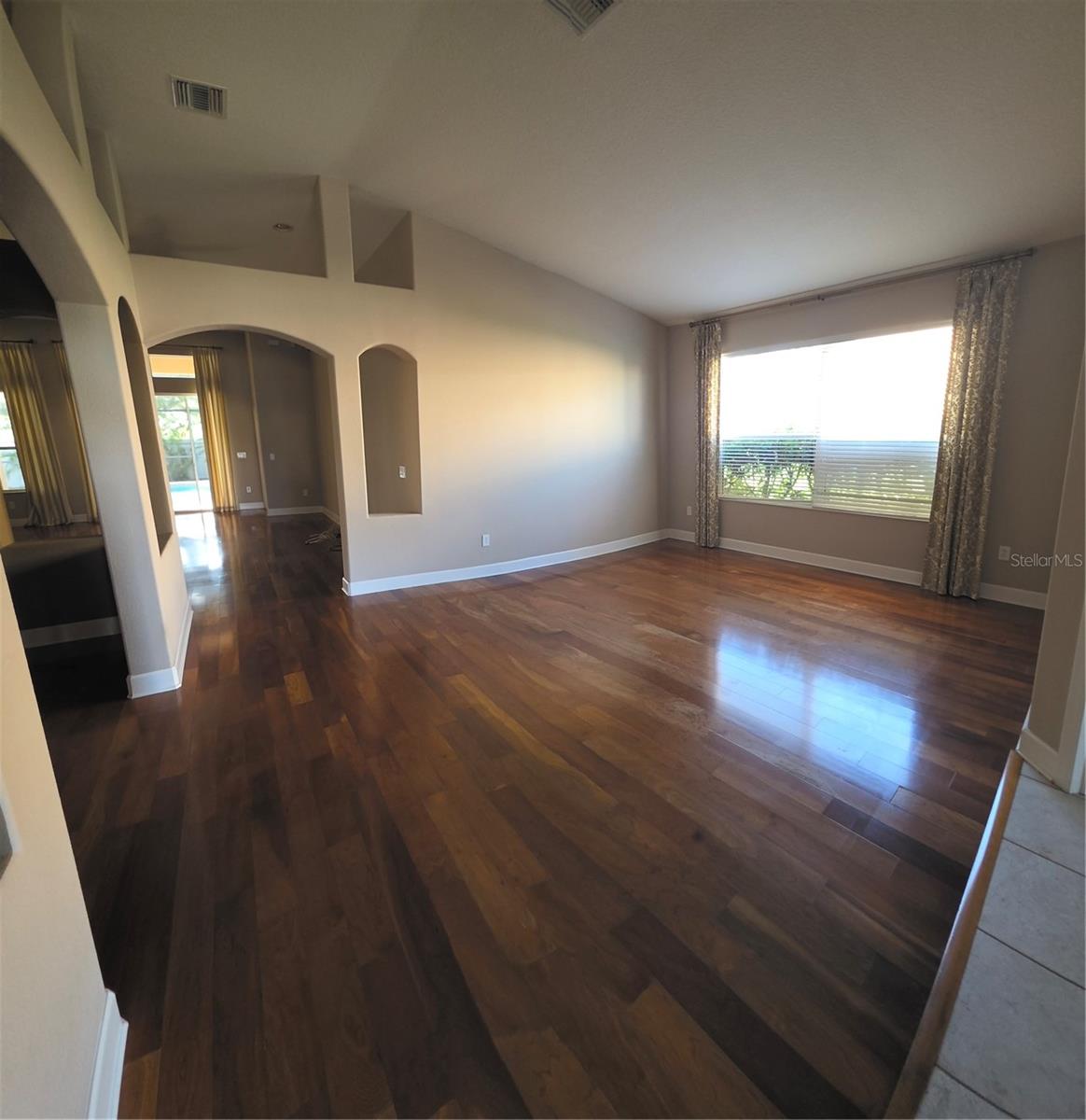 14303 KING TOM PL