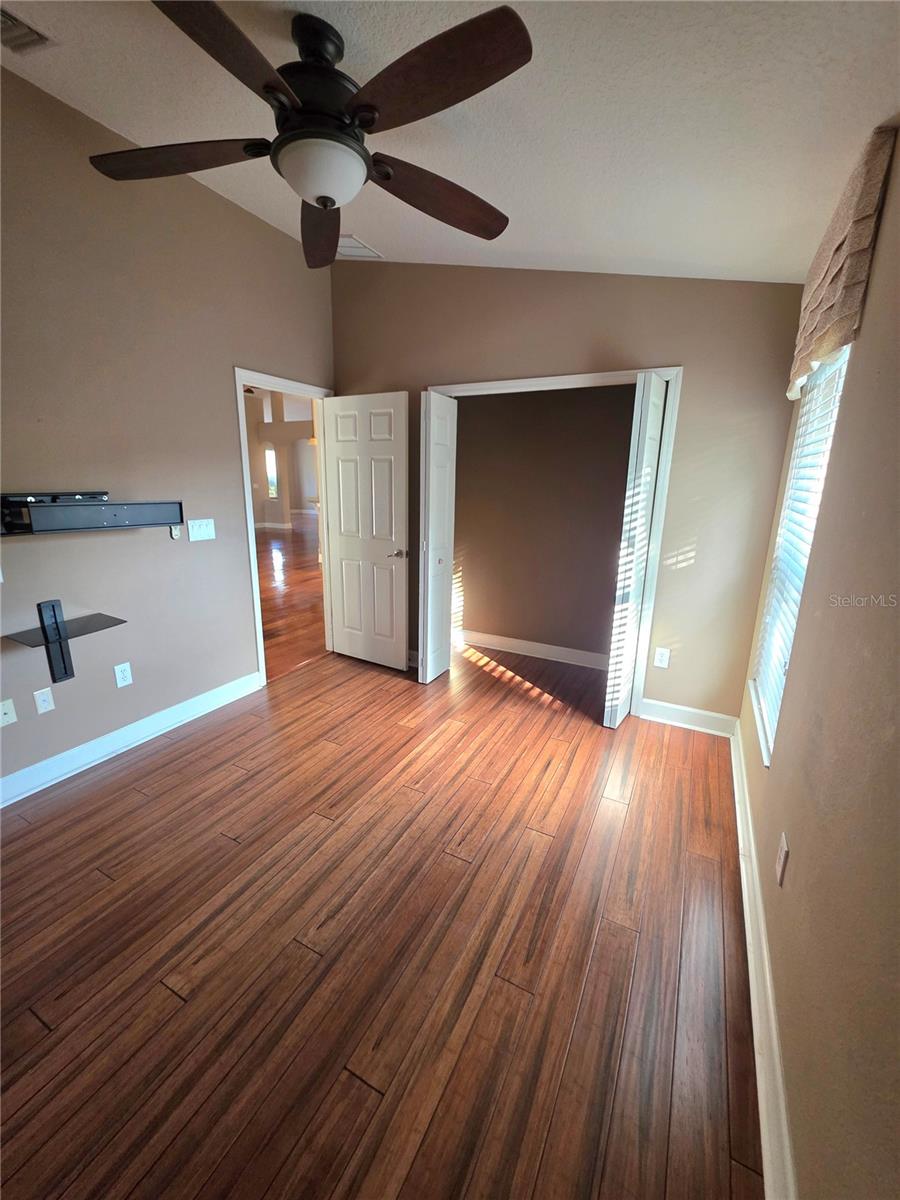 14303 KING TOM PL