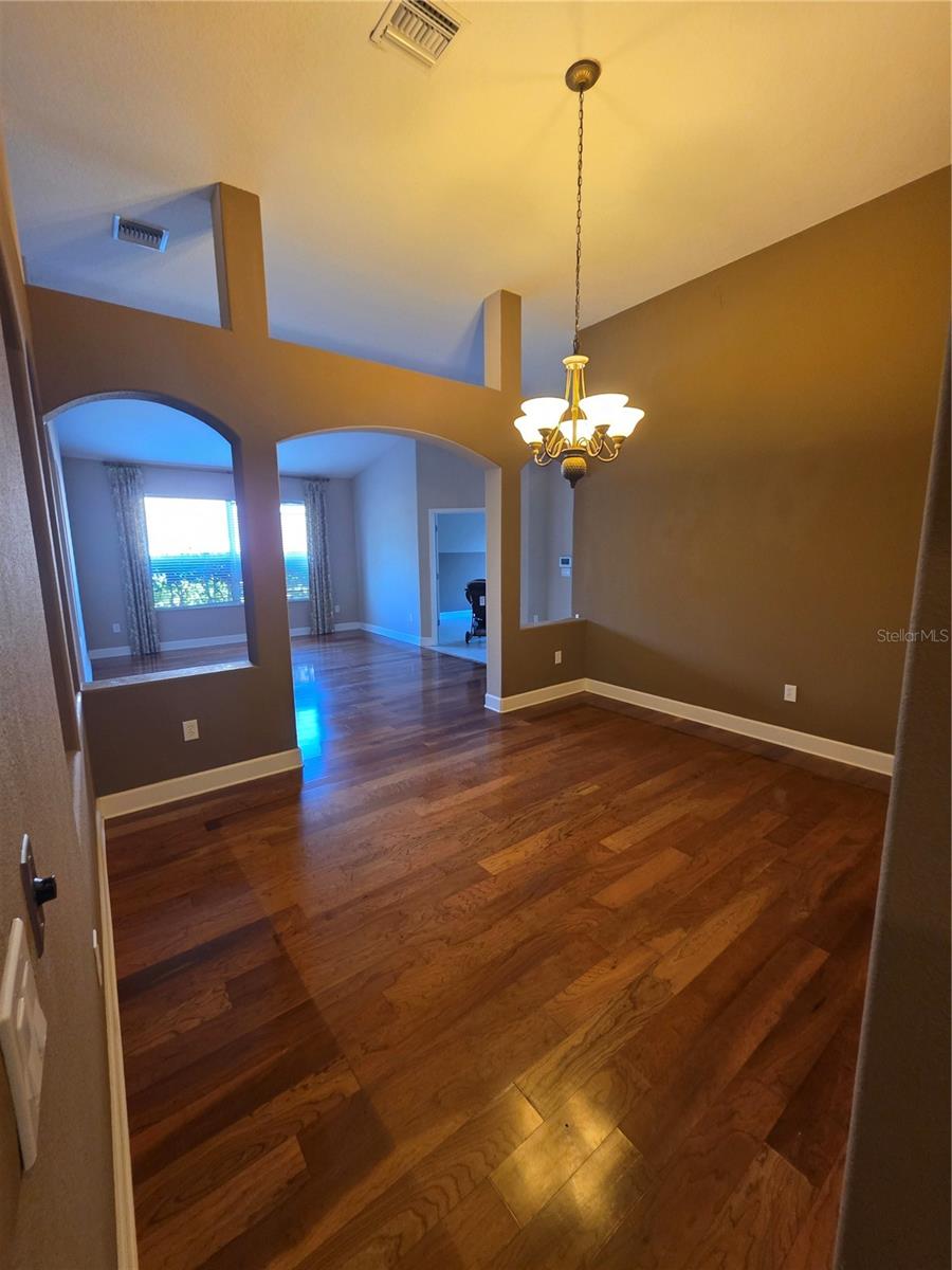 14303 KING TOM PL