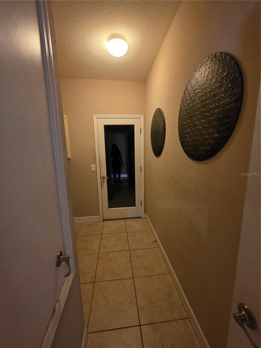 14303 KING TOM PL