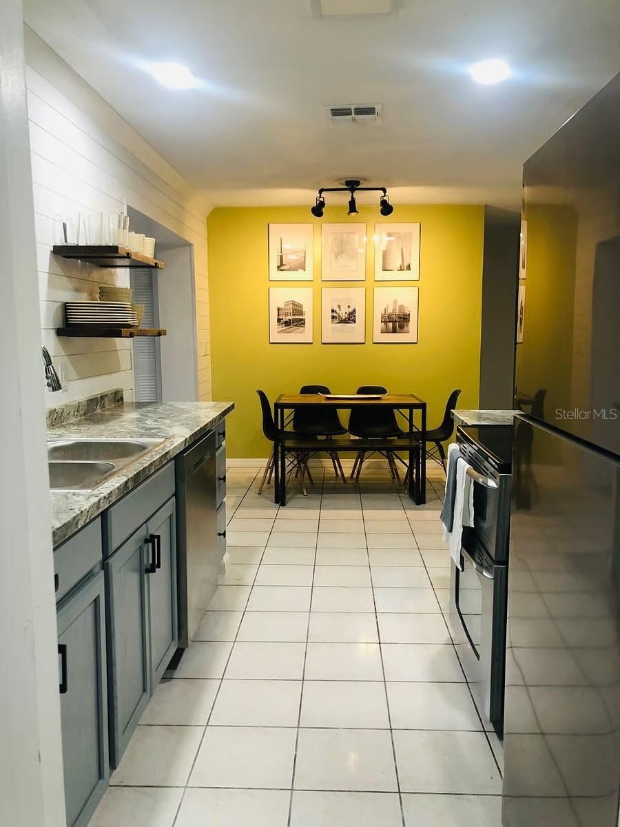 4828 EL CAPISTRANO DR