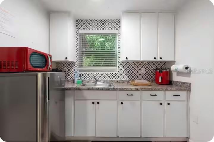 4828 EL CAPISTRANO DR