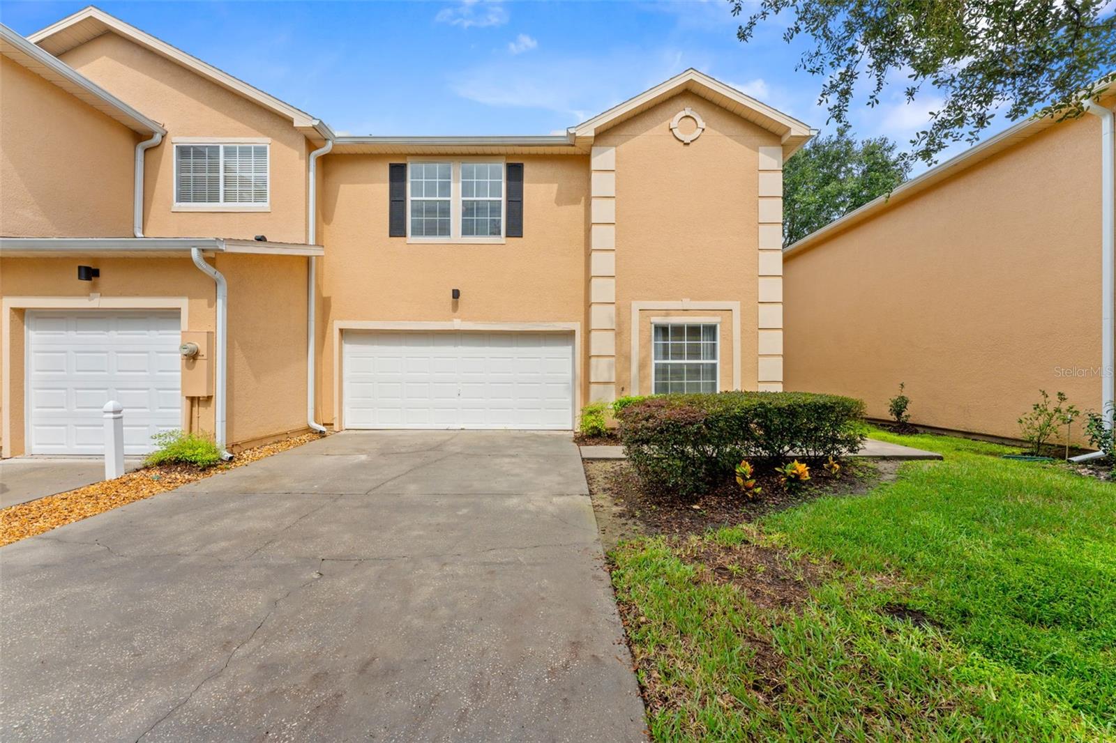 16309 NEWBURY PALMS CT