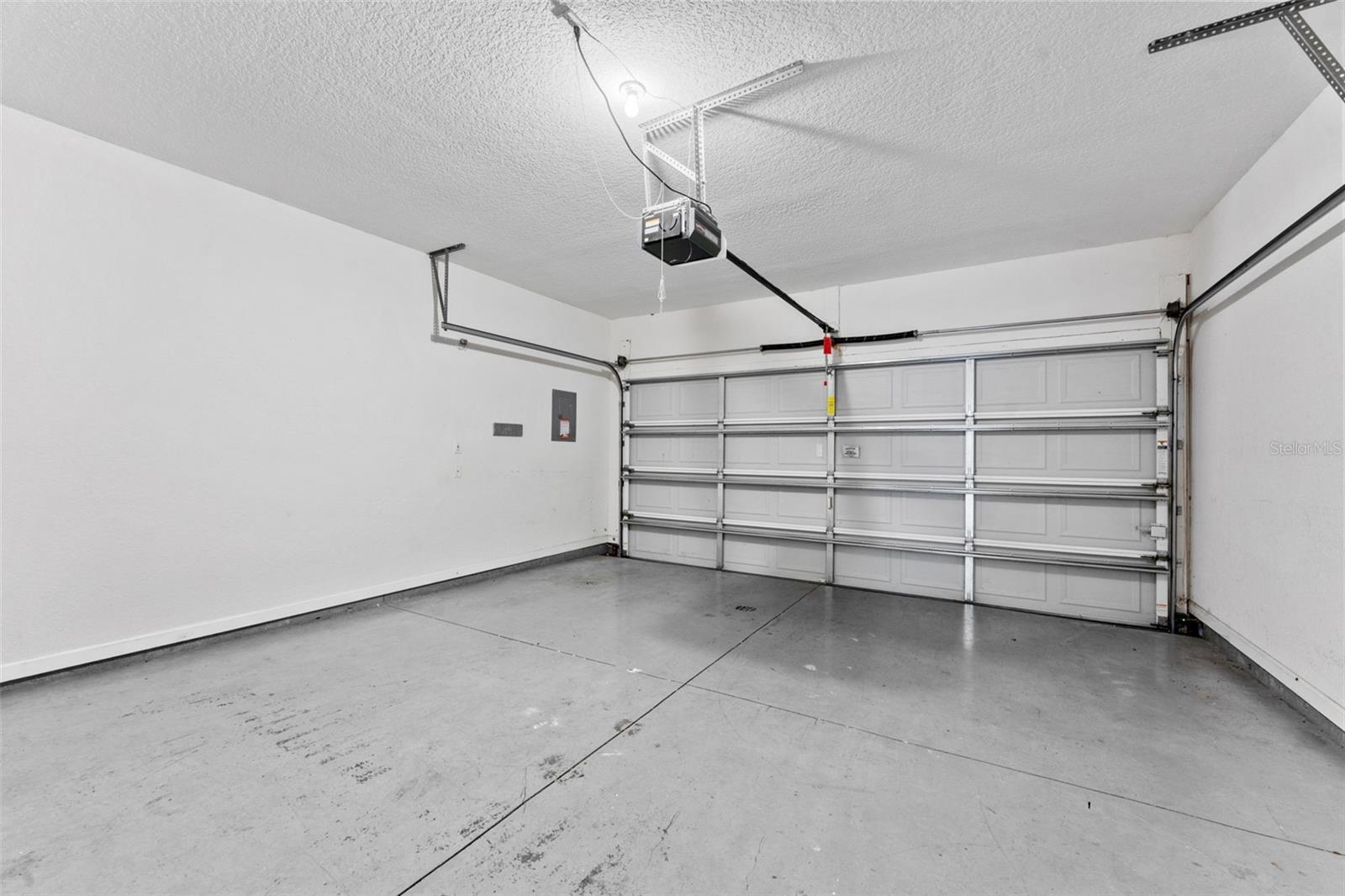 16309 NEWBURY PALMS CT