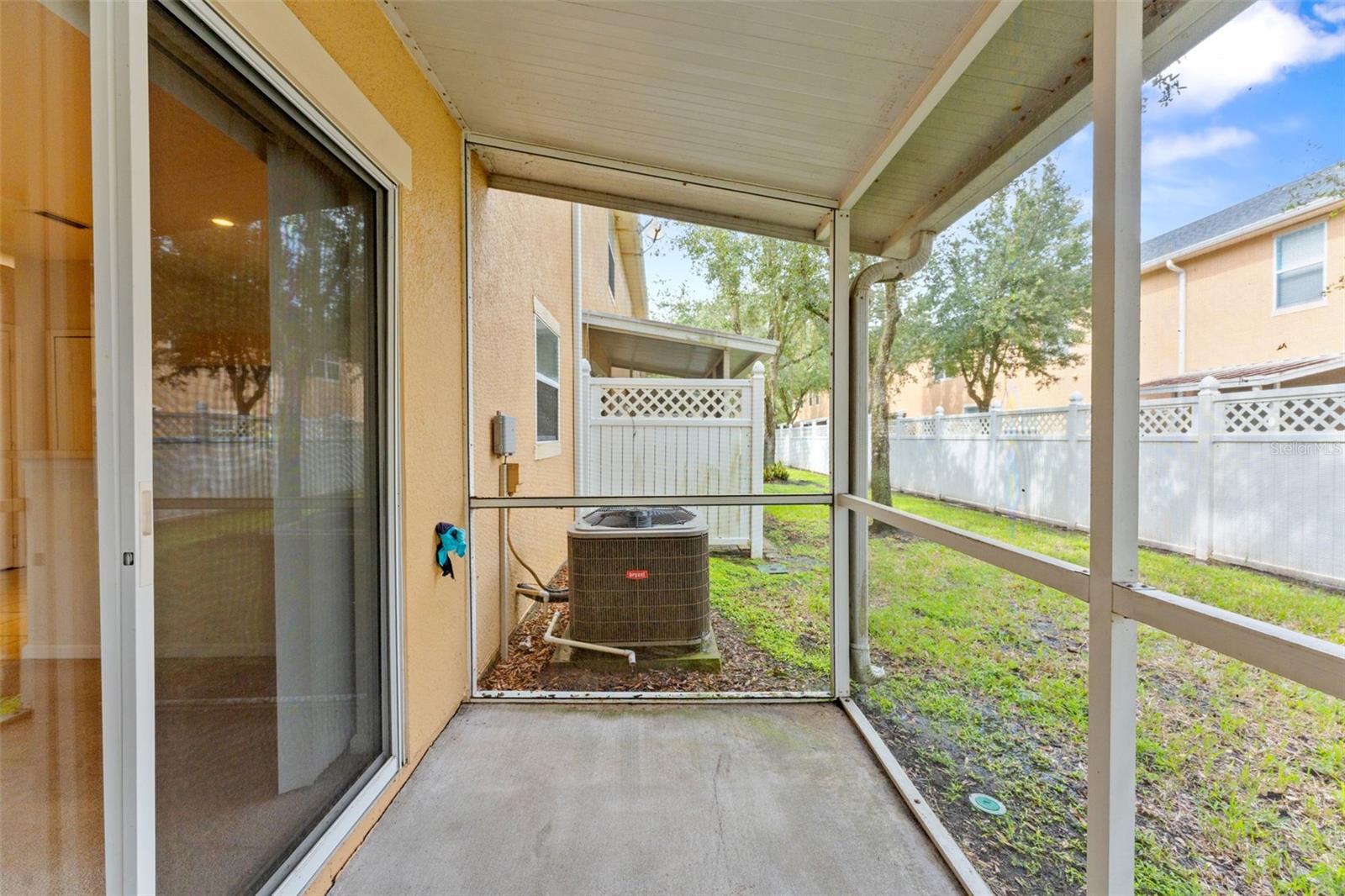 16309 NEWBURY PALMS CT