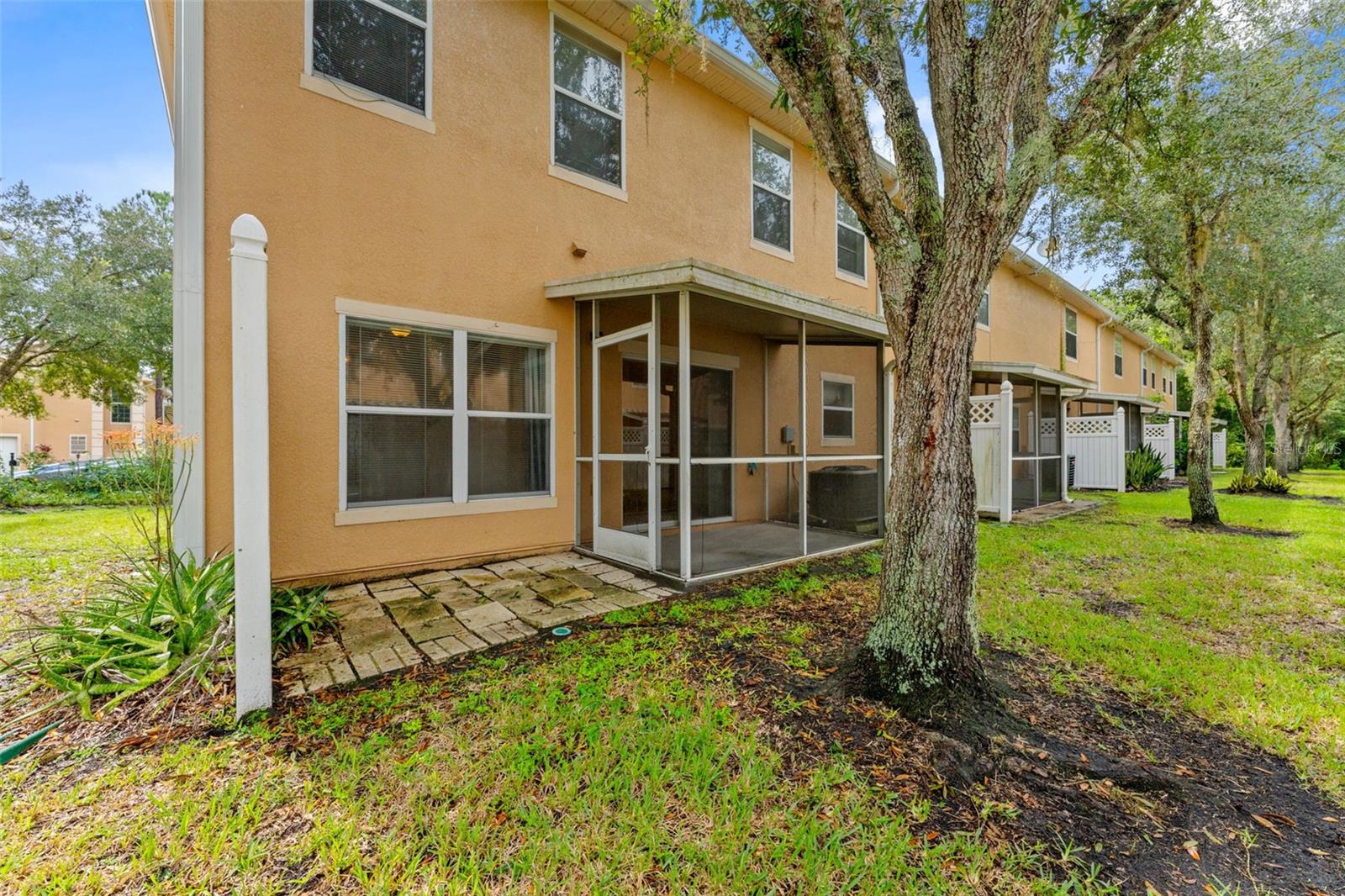 16309 NEWBURY PALMS CT