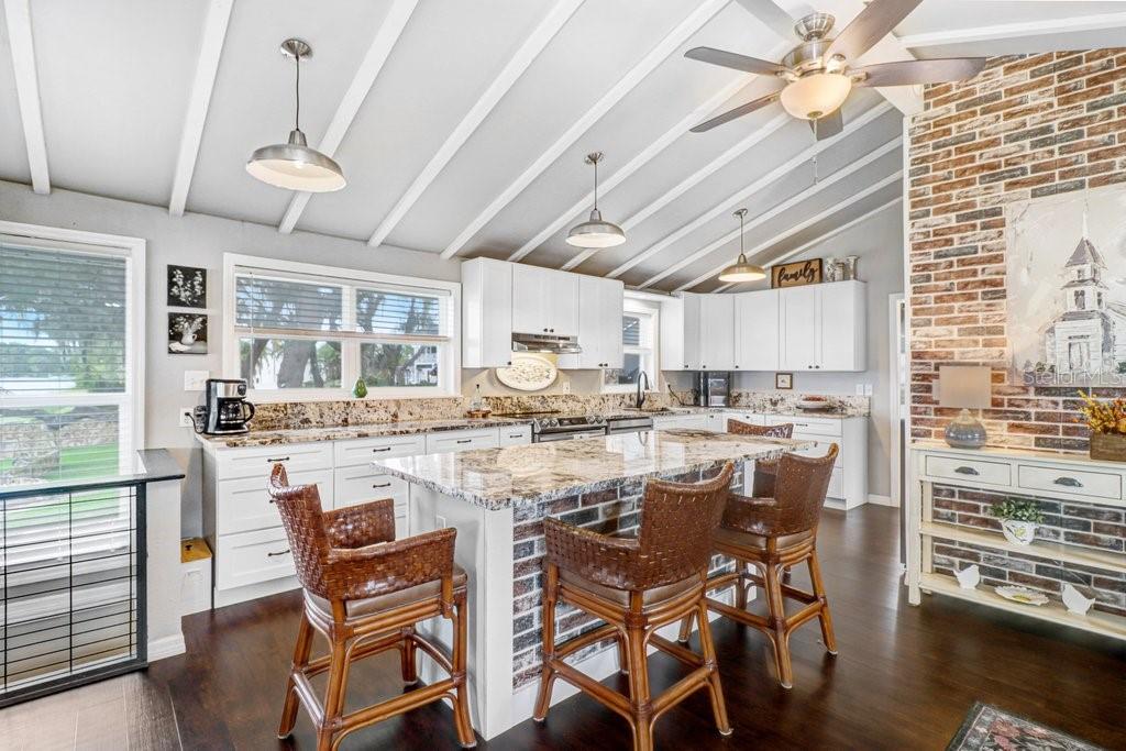 11337 KNIGHTS GRIFFIN RD