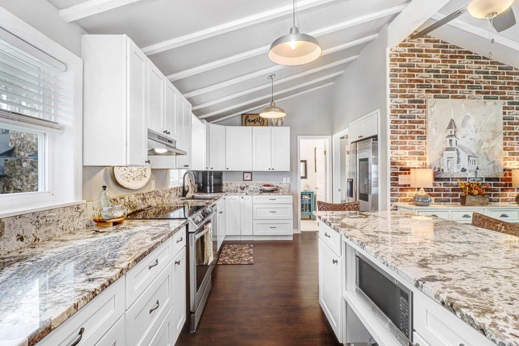 11337 KNIGHTS GRIFFIN RD