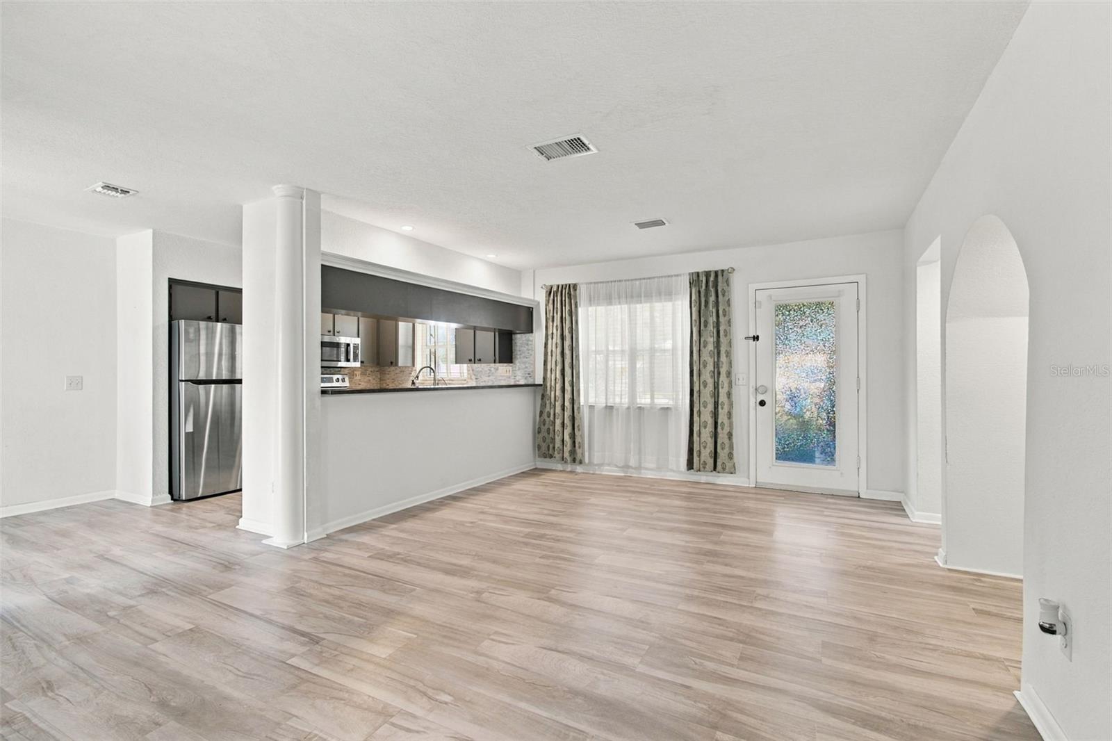 1711 N HIGHLAND AVE