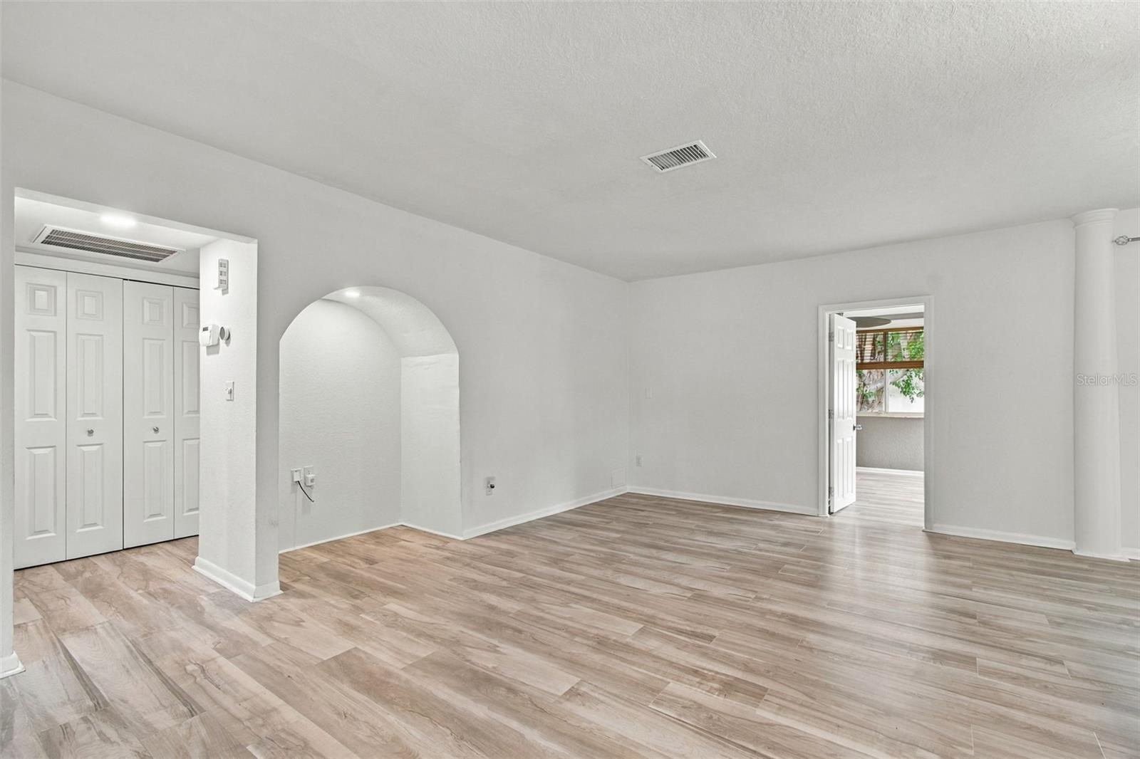 1711 N HIGHLAND AVE