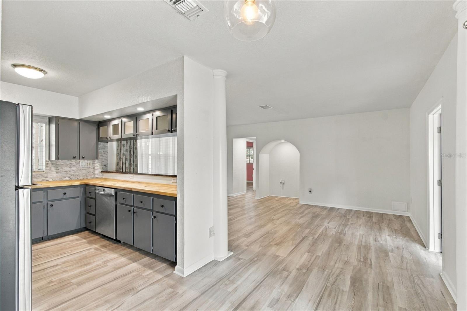 1711 N HIGHLAND AVE