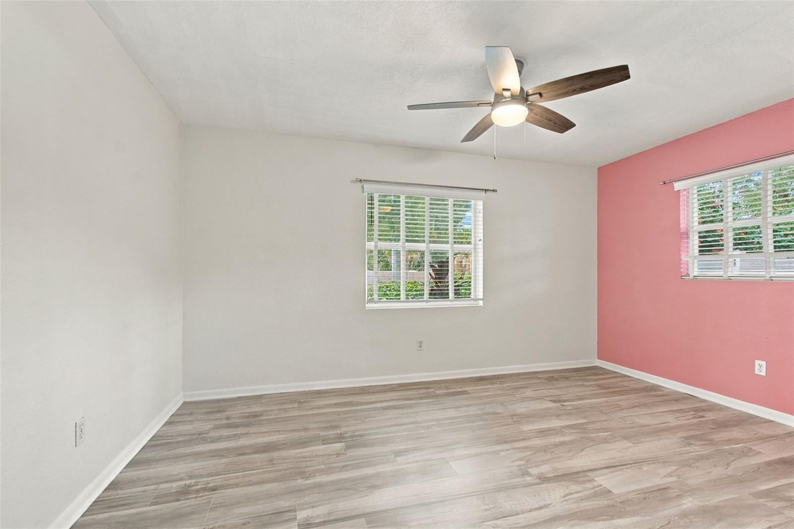 1711 N HIGHLAND AVE
