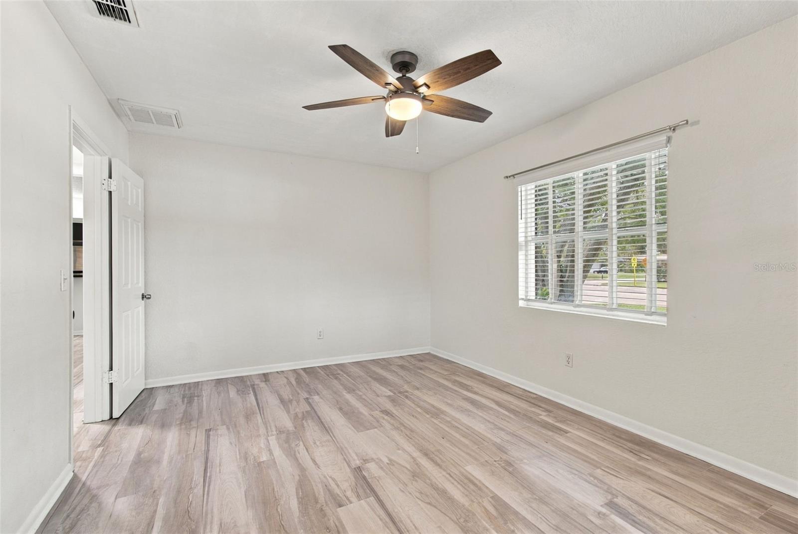1711 N HIGHLAND AVE
