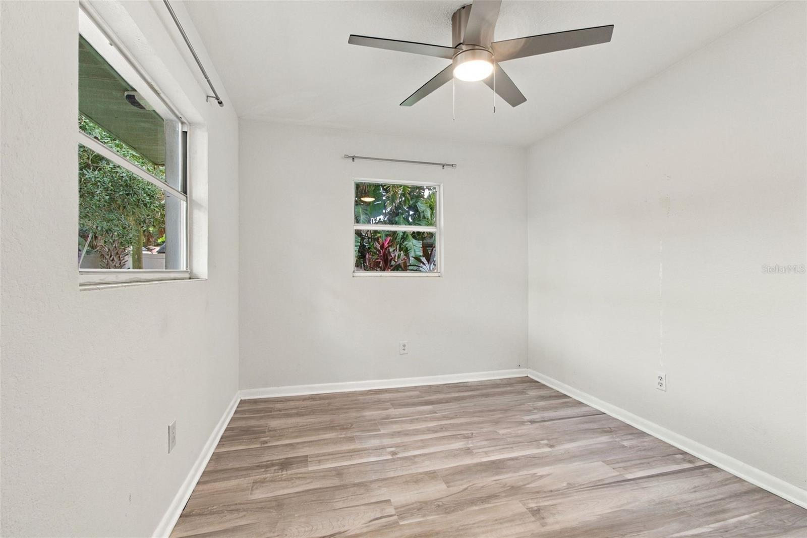 1711 N HIGHLAND AVE