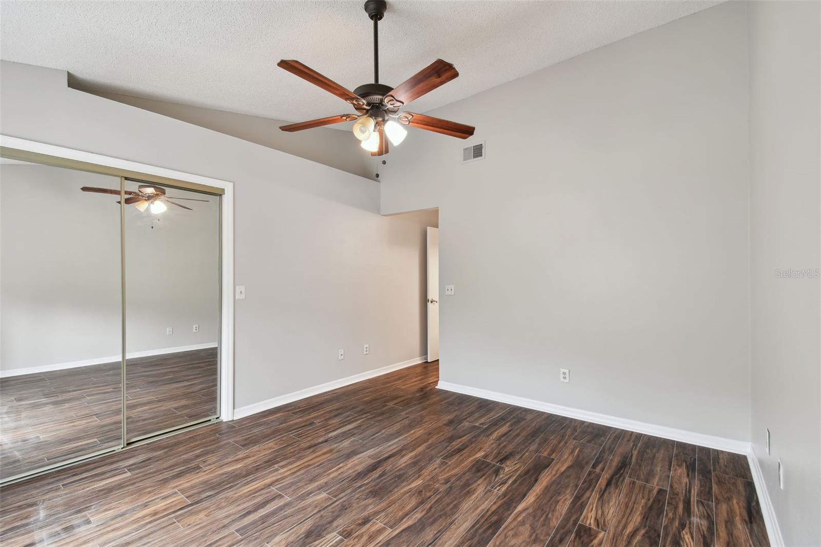 5100 BURCHETTE RD #1804
