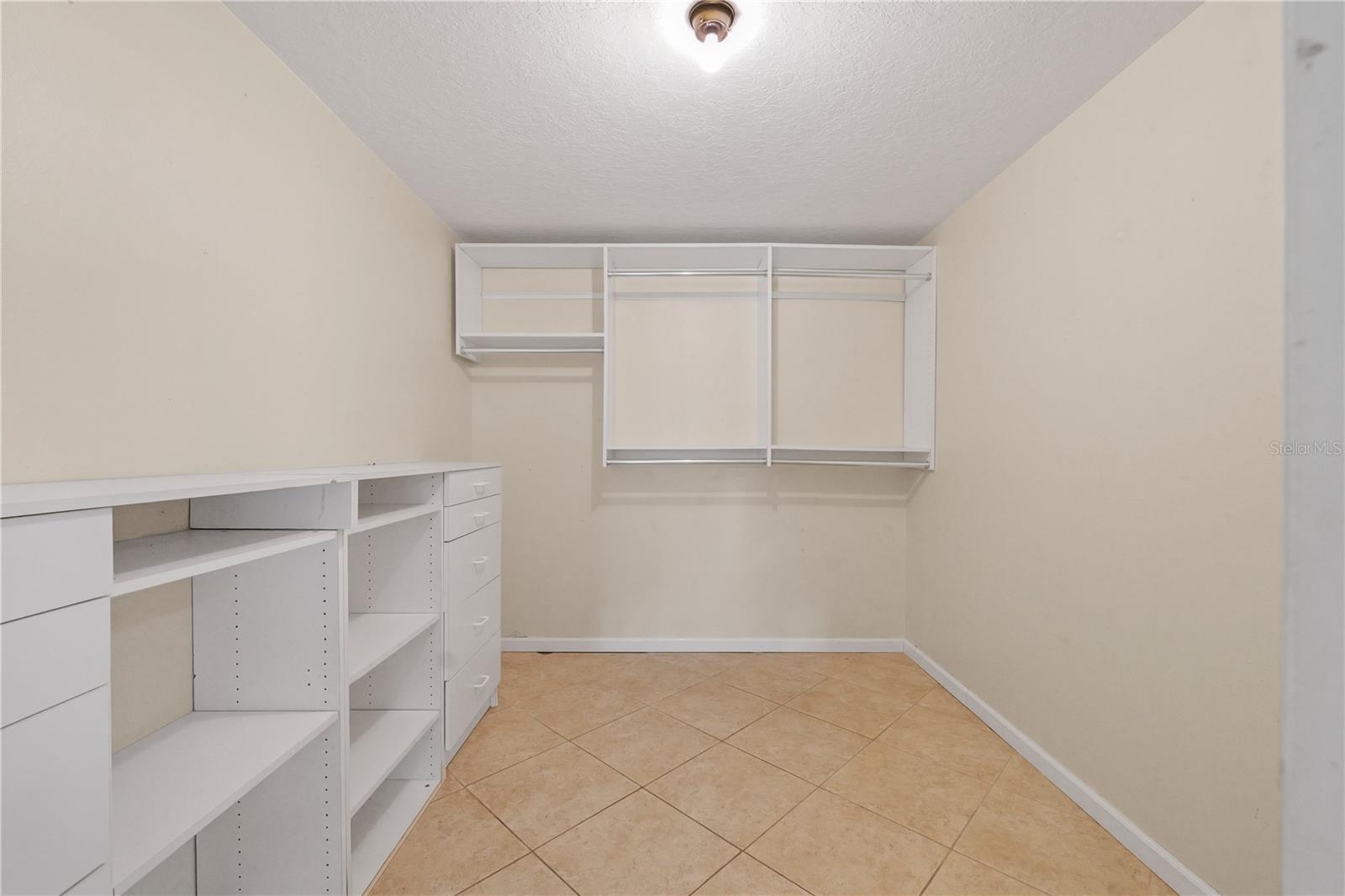 3809 HANOVER HILL DR