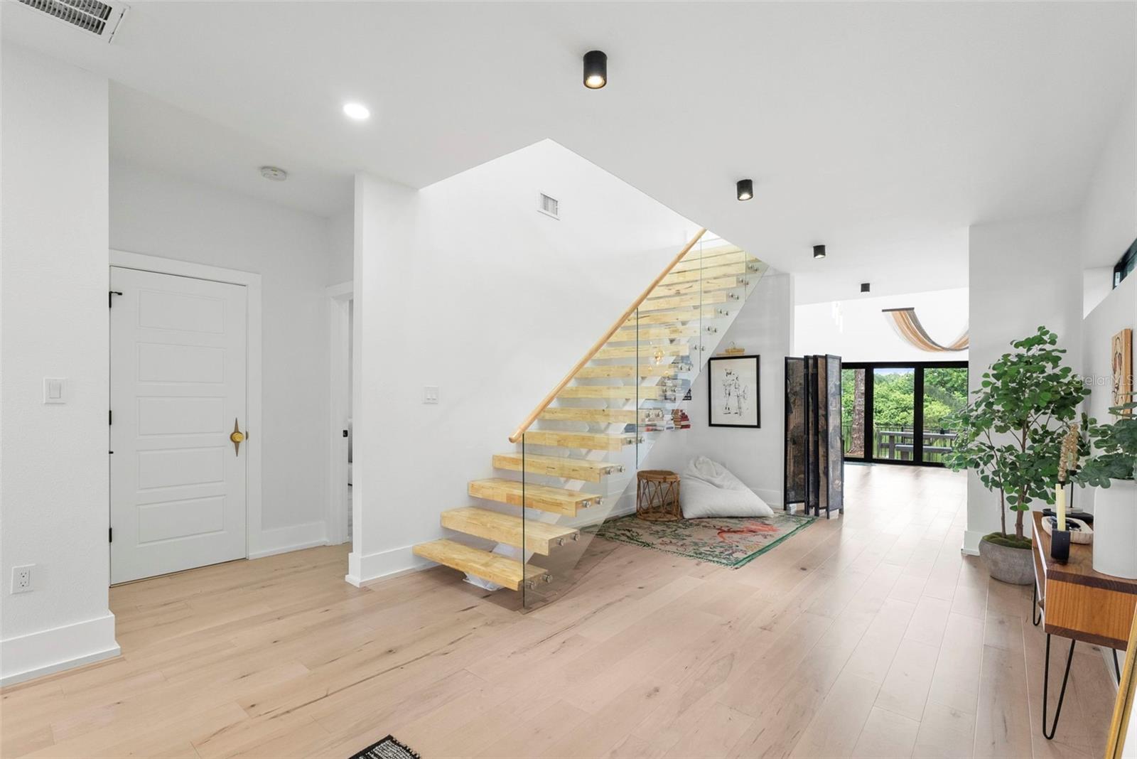 4507 W PRICE AVE