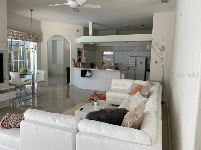 1208 ARLINBROOK DR