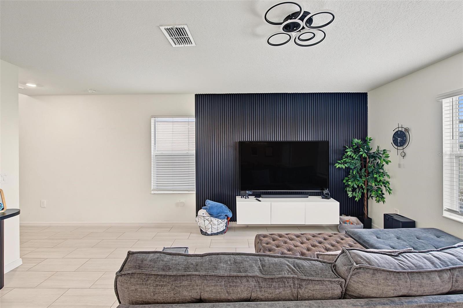 11621 RADIANT SHORE LOOP