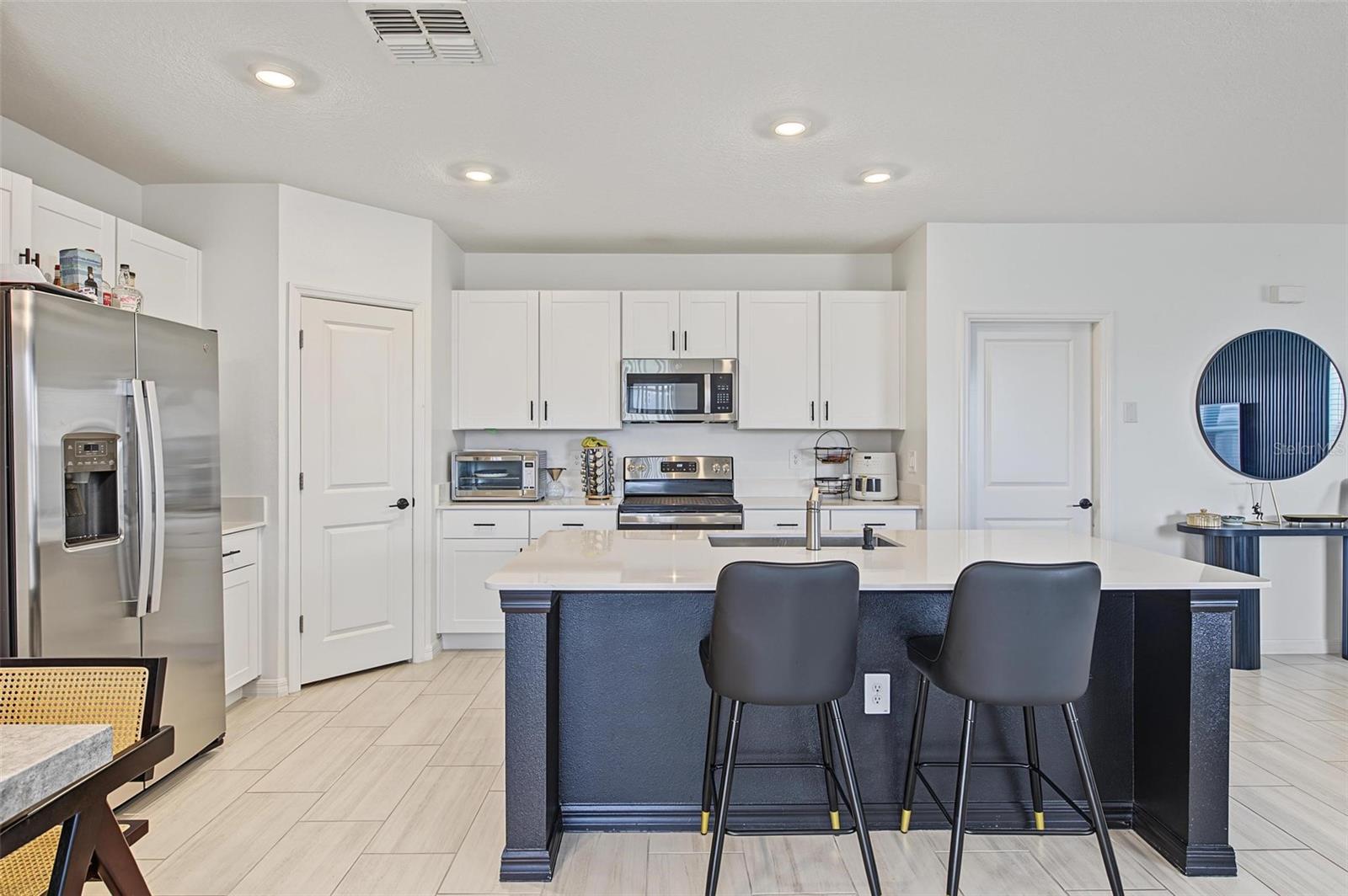 11621 RADIANT SHORE LOOP