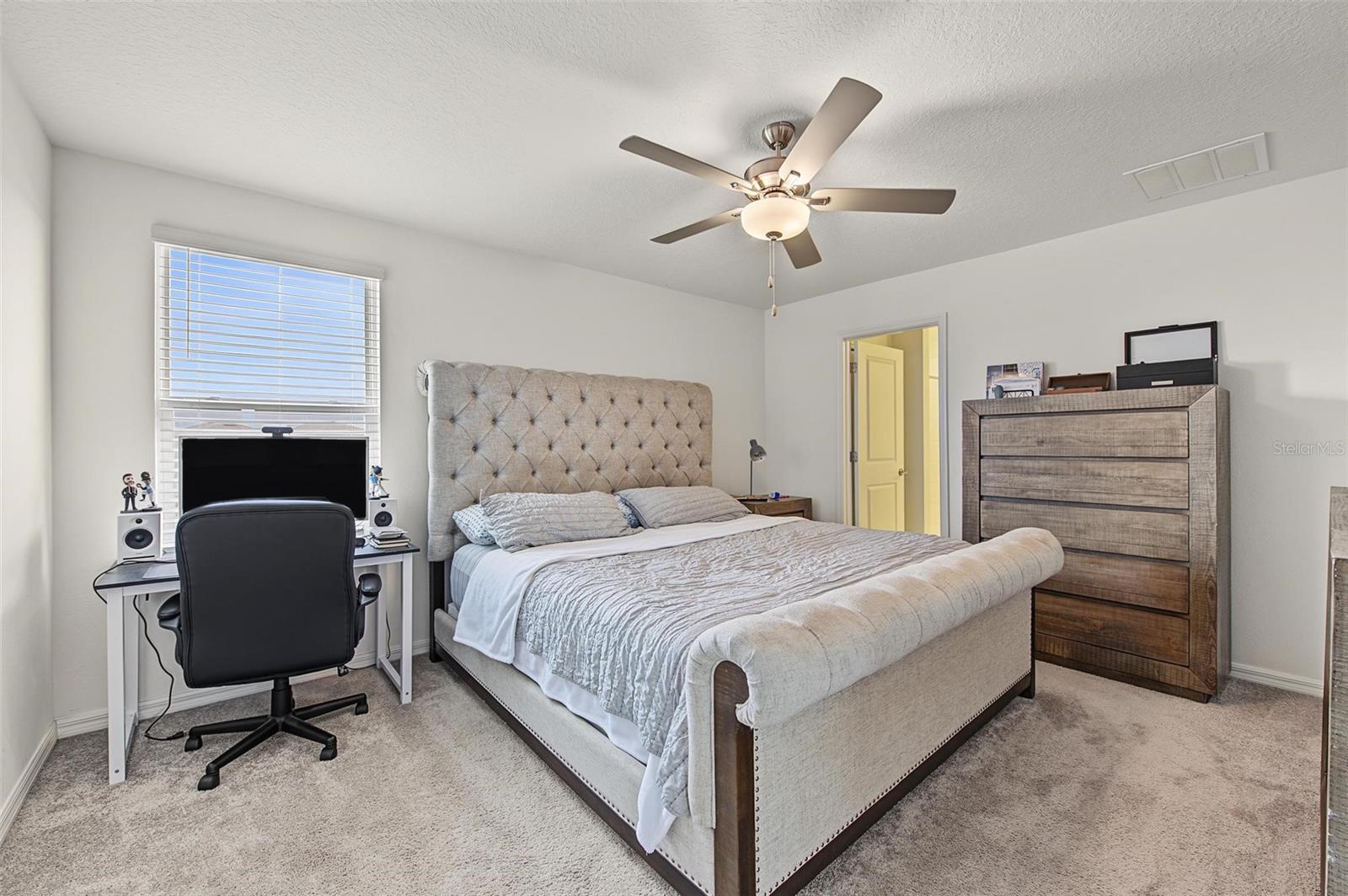 11621 RADIANT SHORE LOOP