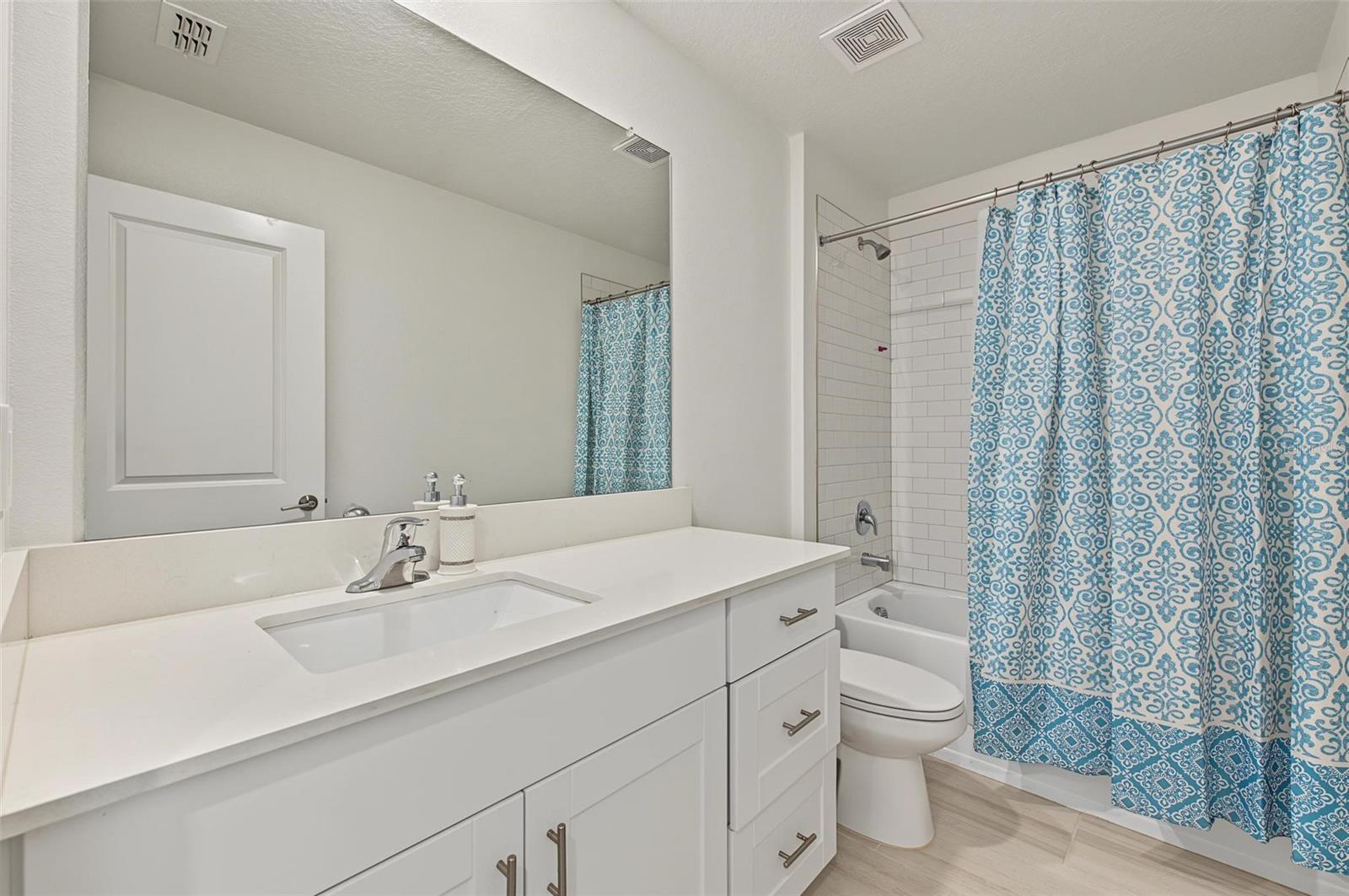 11621 RADIANT SHORE LOOP