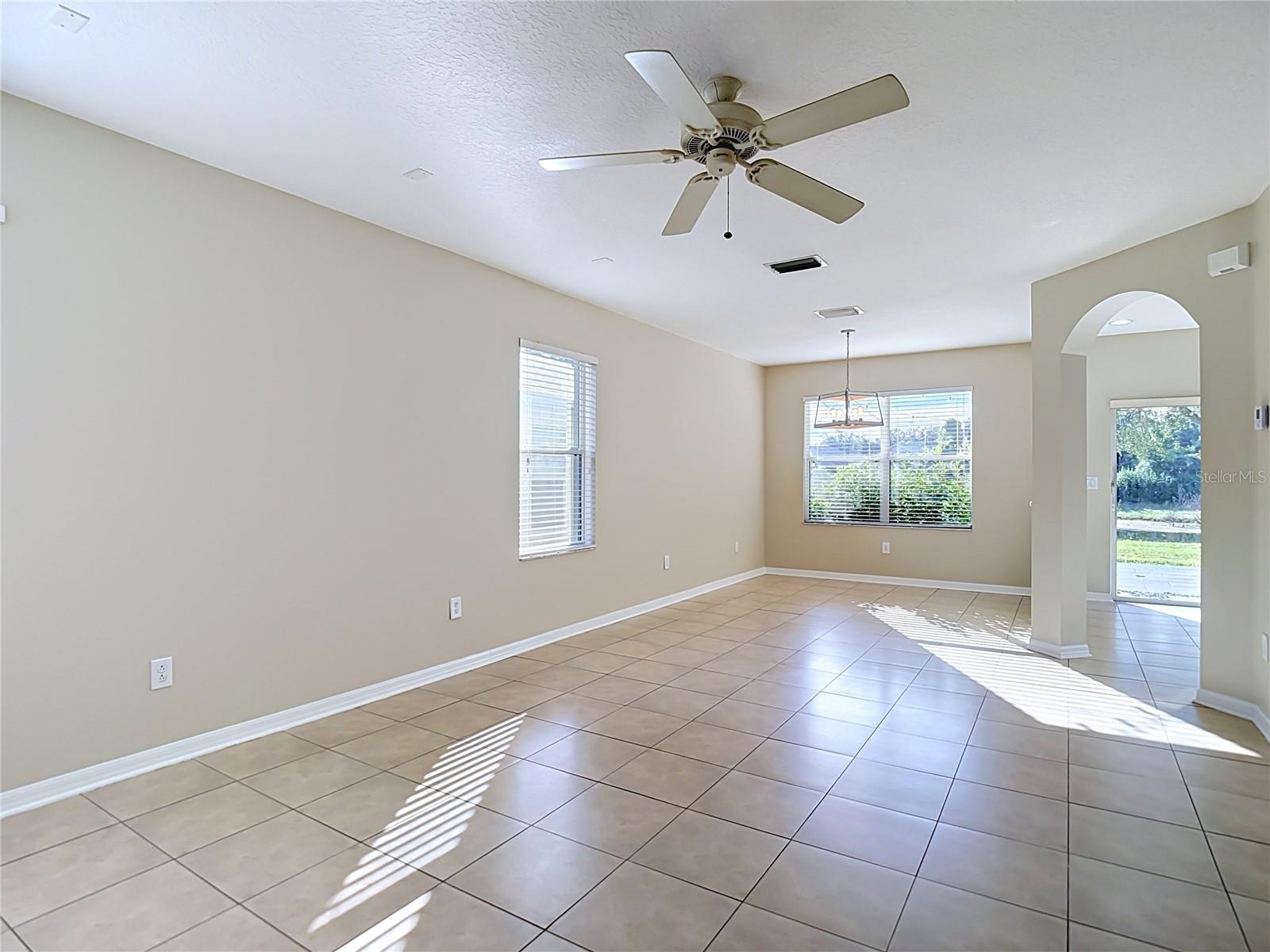 10016 PERTHSHIRE CIR
