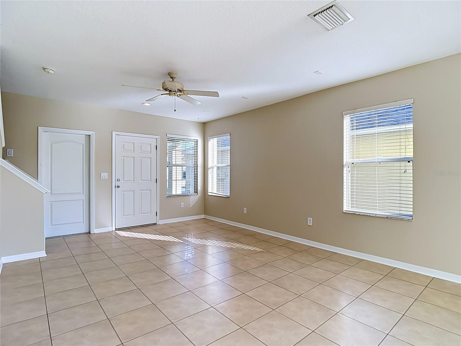10016 PERTHSHIRE CIR