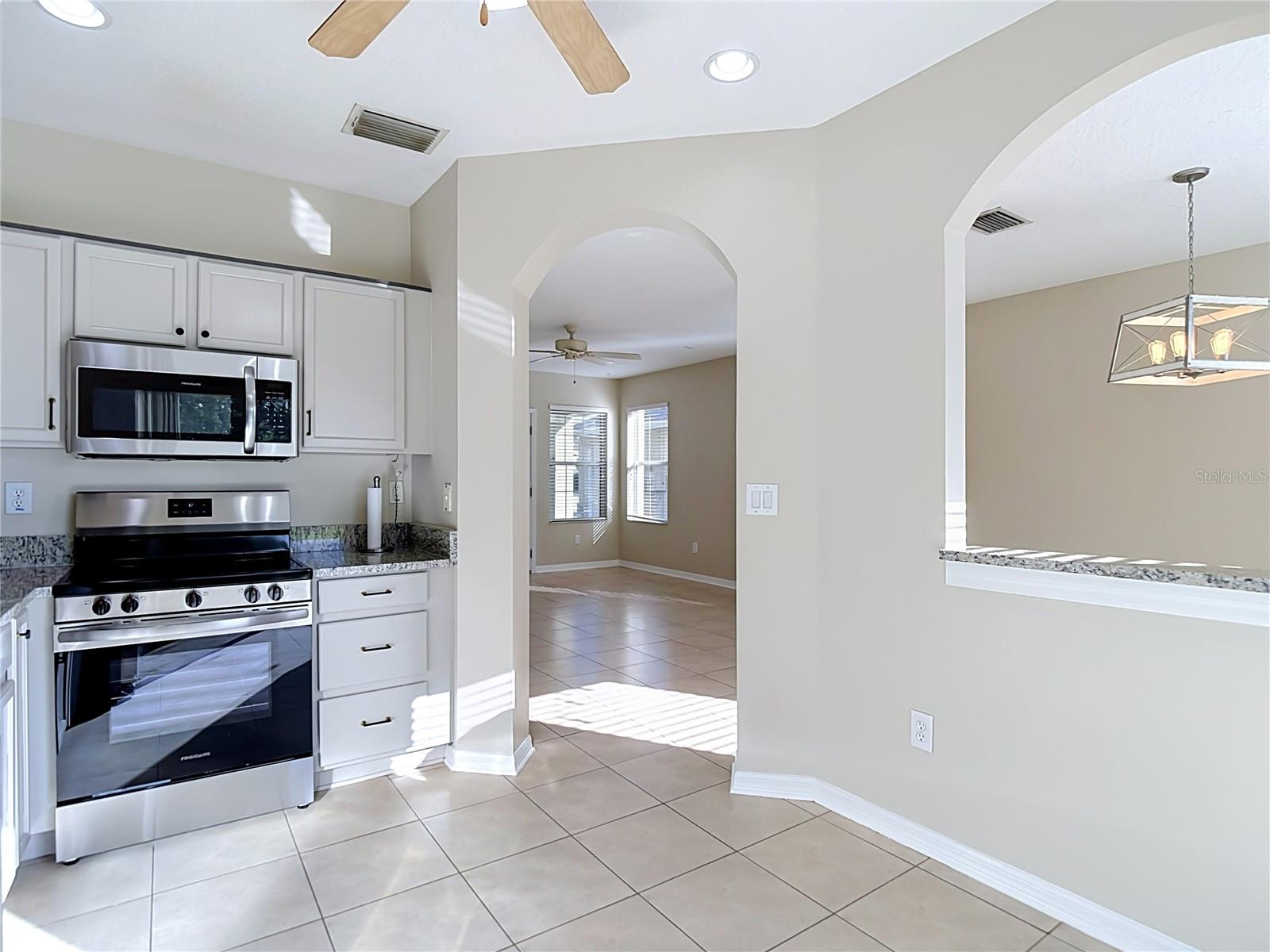 10016 PERTHSHIRE CIR