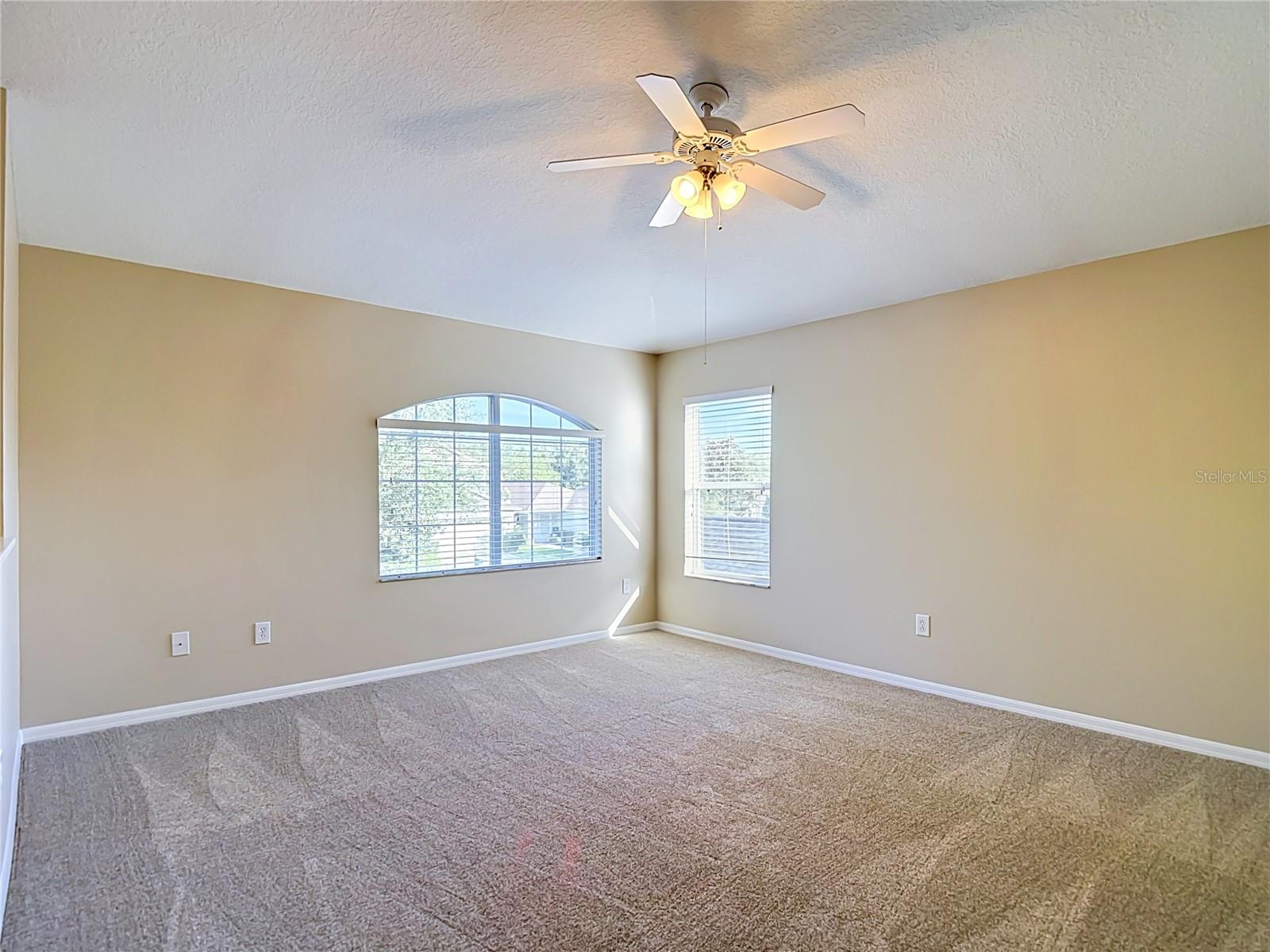 10016 PERTHSHIRE CIR