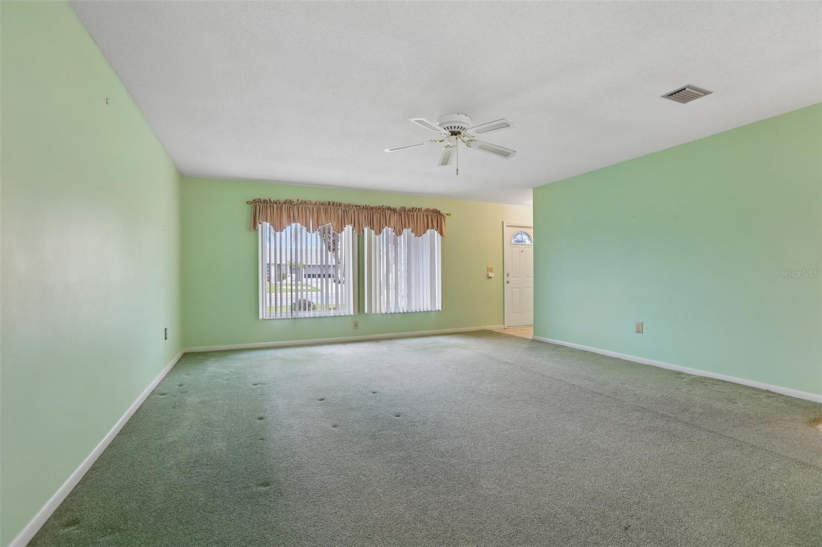 1722 W DEL WEBB BLVD