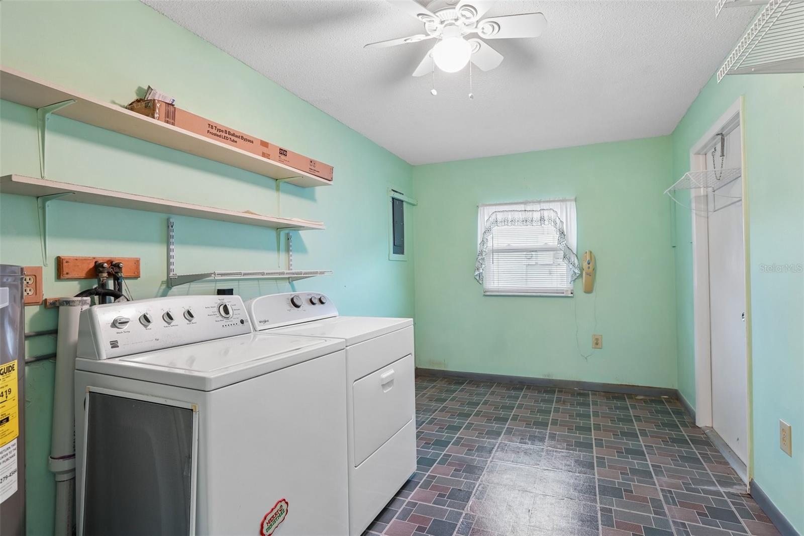 1722 W DEL WEBB BLVD