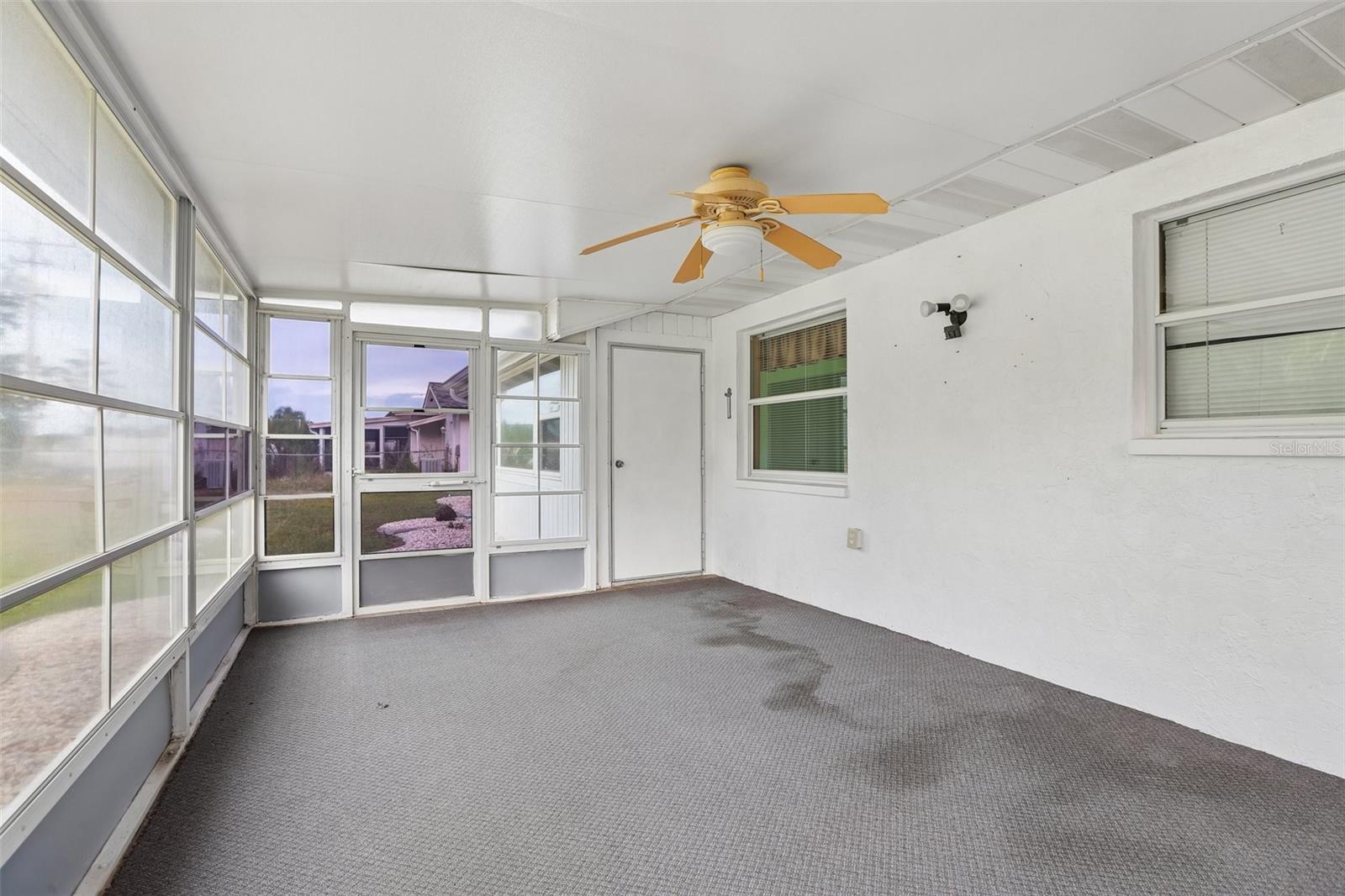 1722 W DEL WEBB BLVD