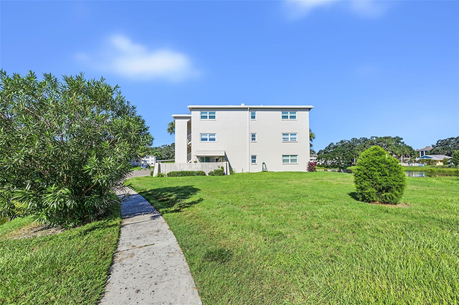 936 VIRGINIA ST #306