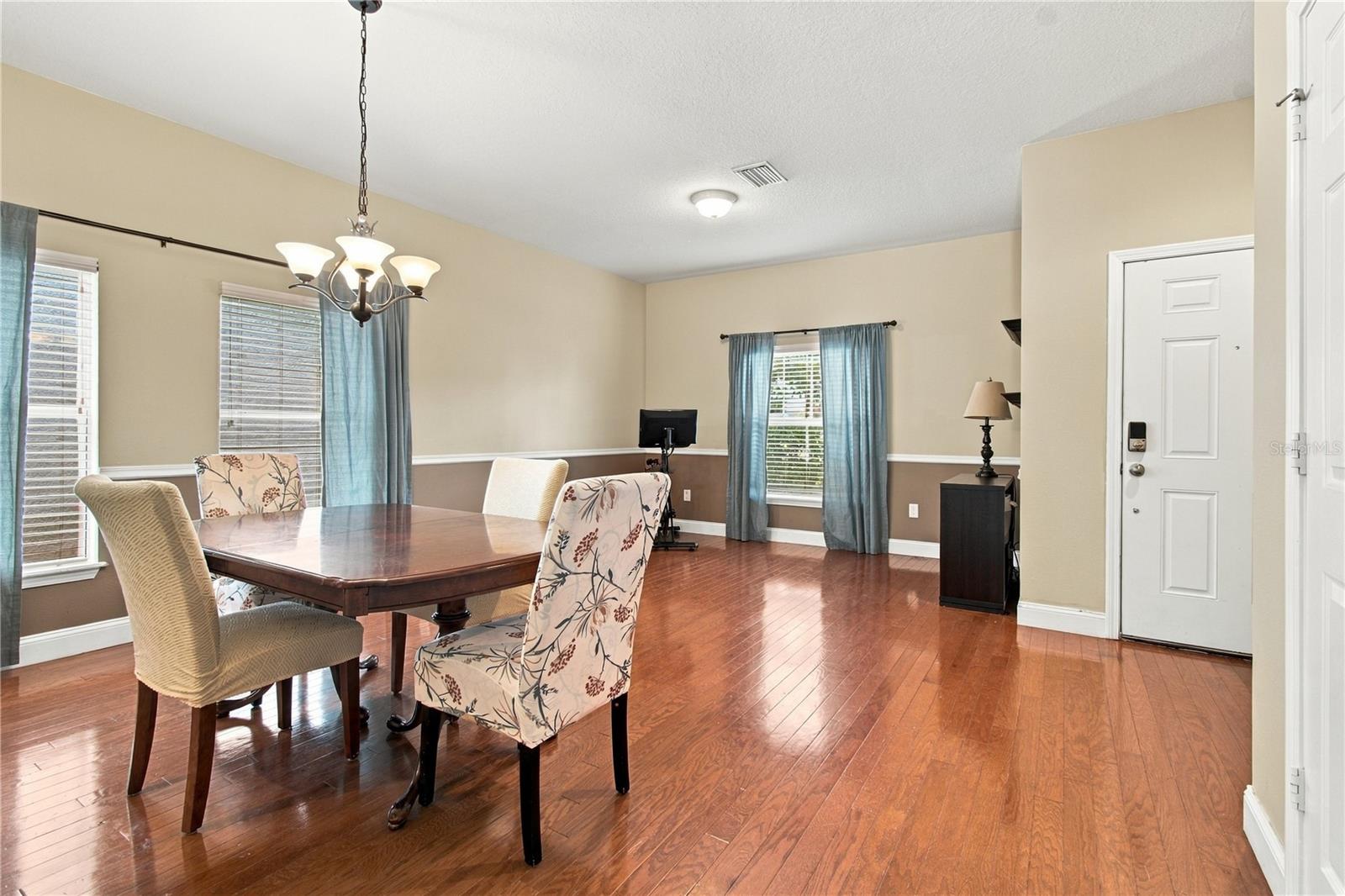 3161 WINGLEWOOD CIR
