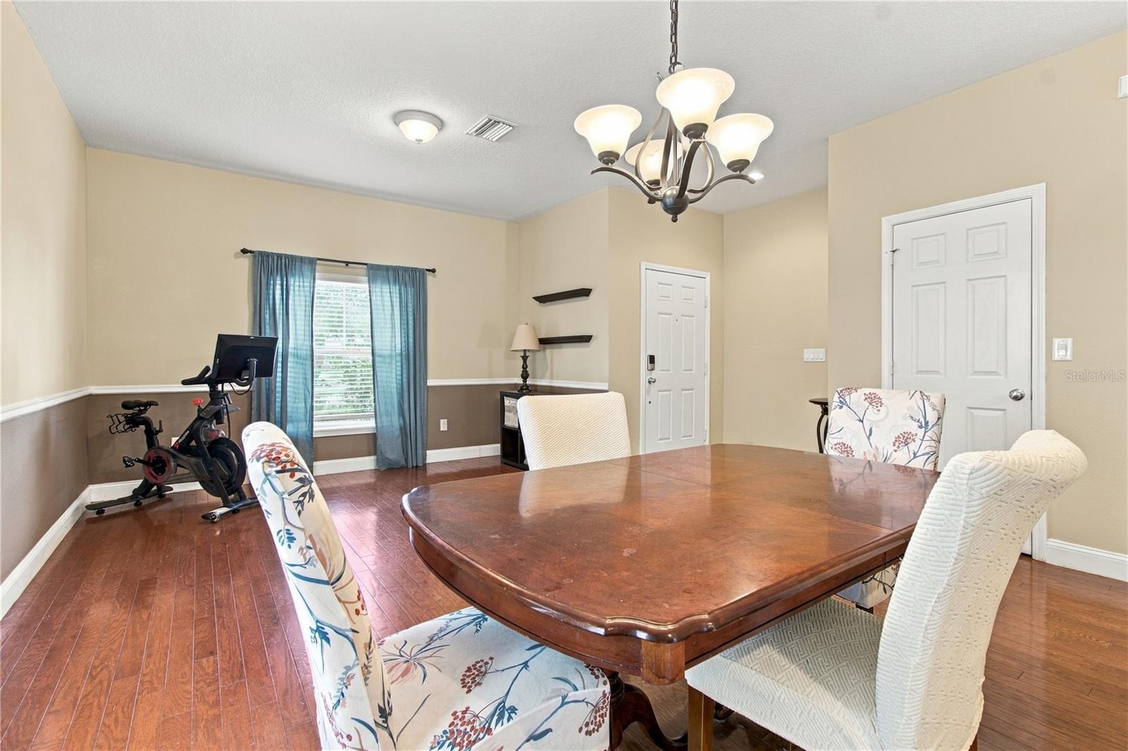 3161 WINGLEWOOD CIR
