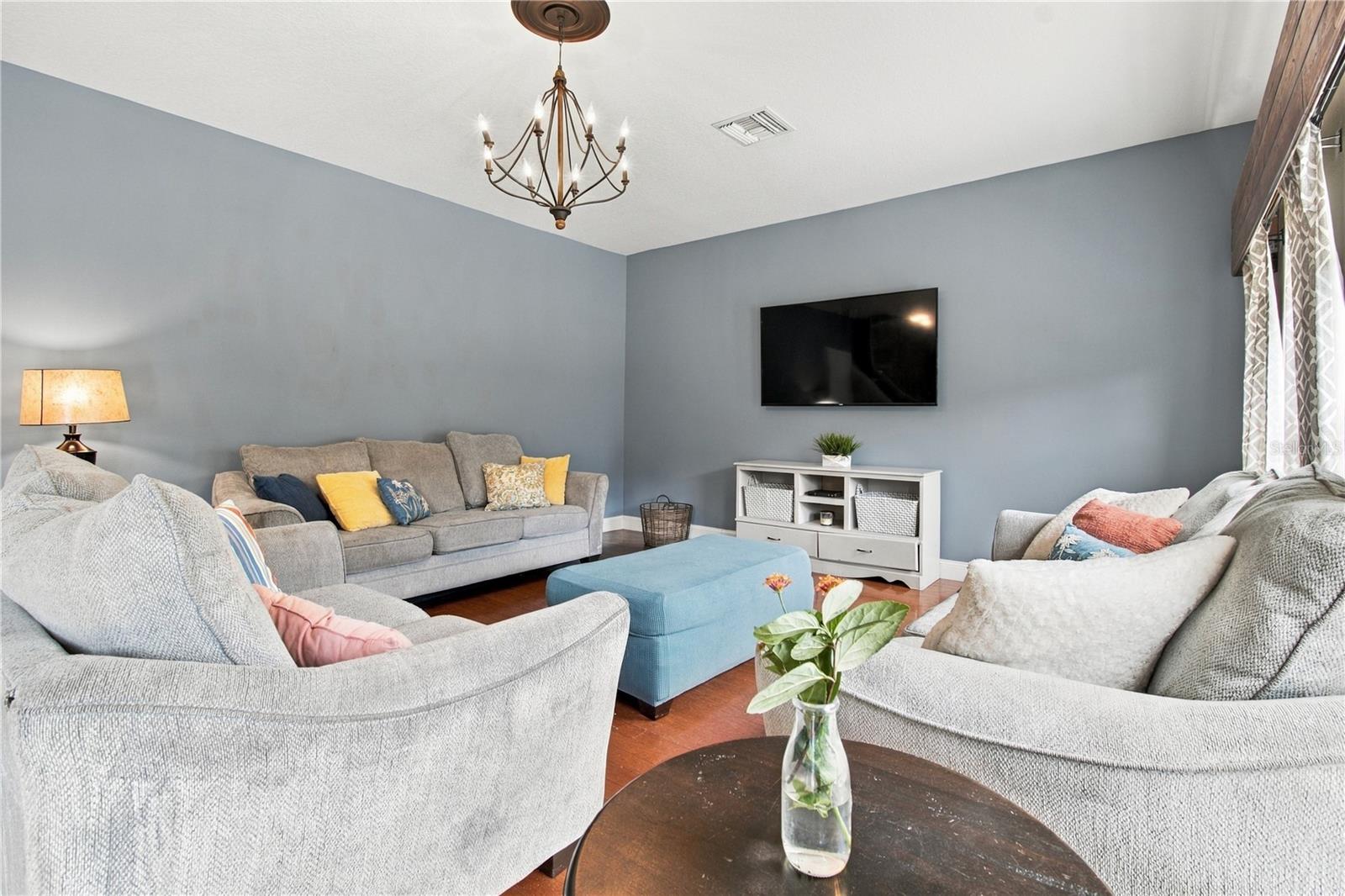 3161 WINGLEWOOD CIR