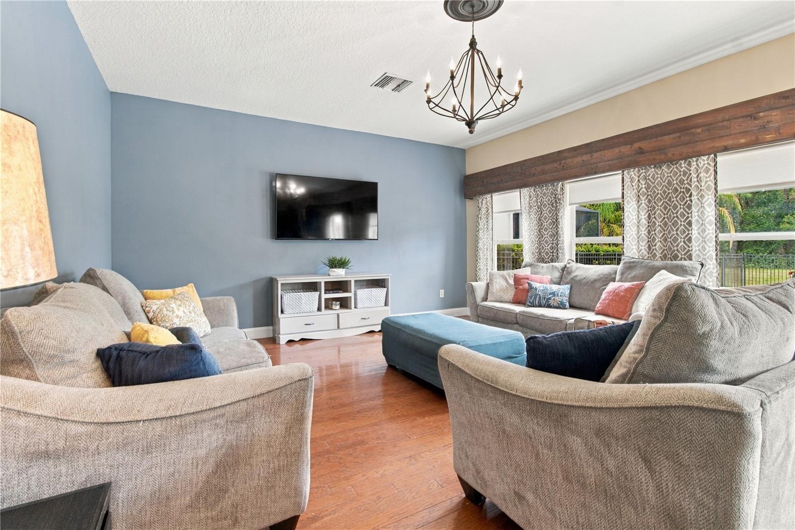 3161 WINGLEWOOD CIR