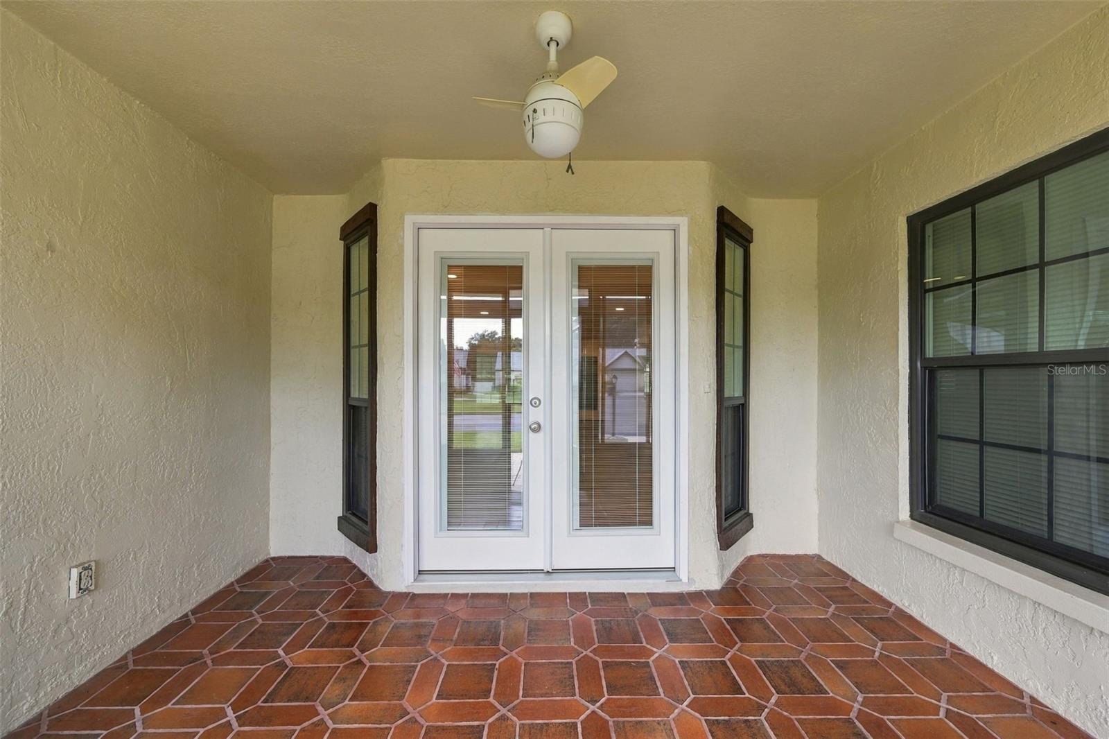 764 LAKEWOOD DR