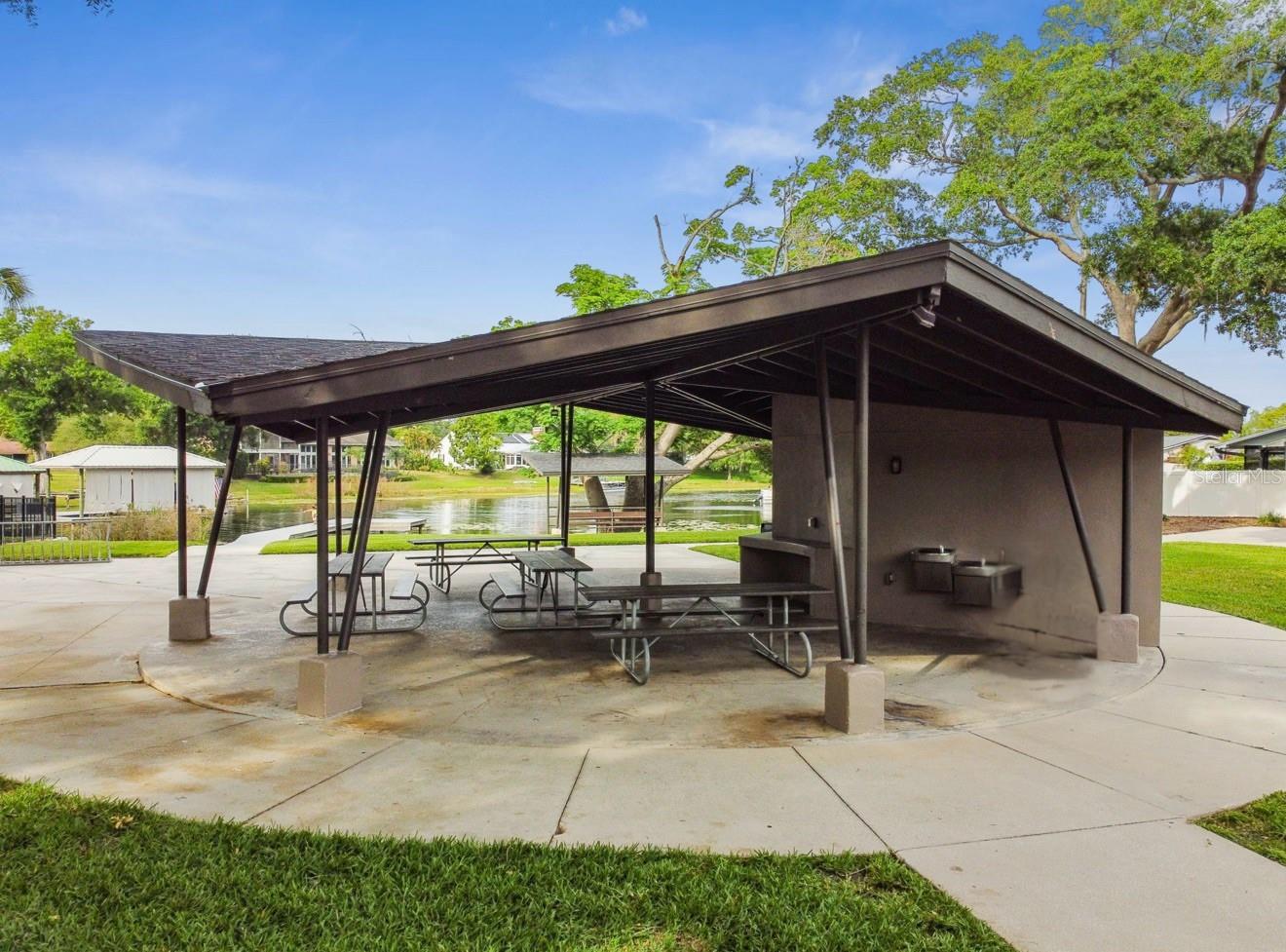 11626 CARROLLWOOD DR