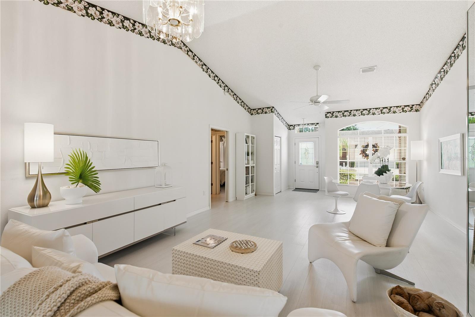 1213 FLORA VISTA ST