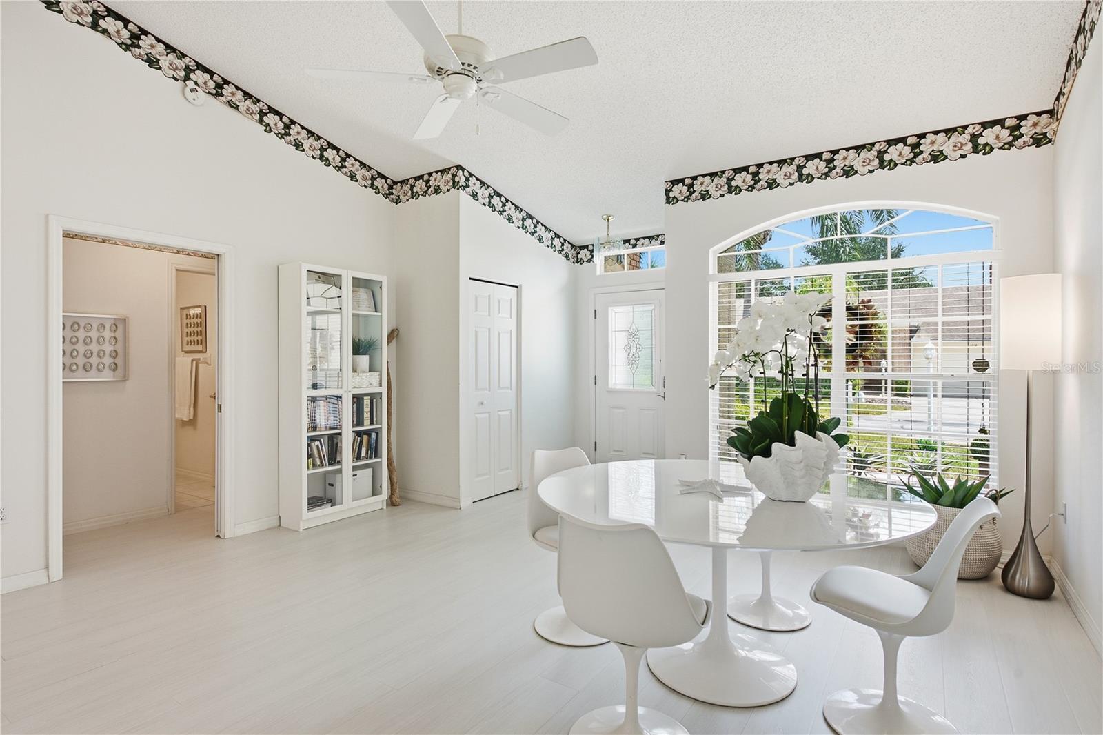1213 FLORA VISTA ST
