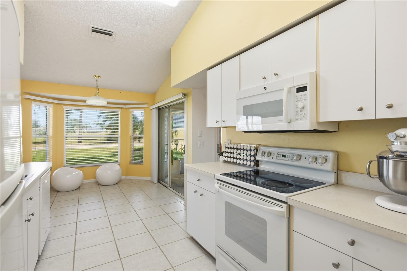 1213 FLORA VISTA ST