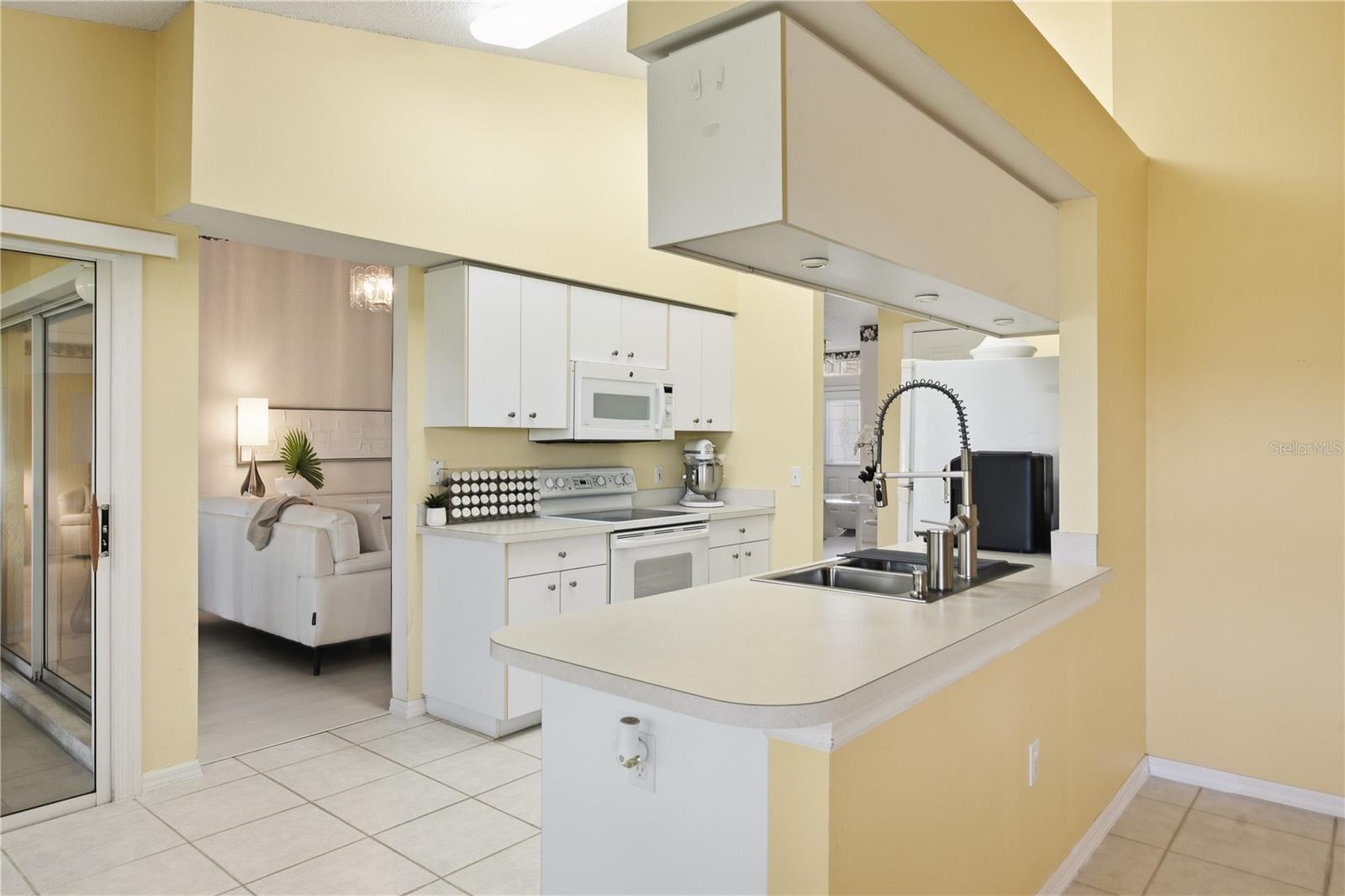 1213 FLORA VISTA ST